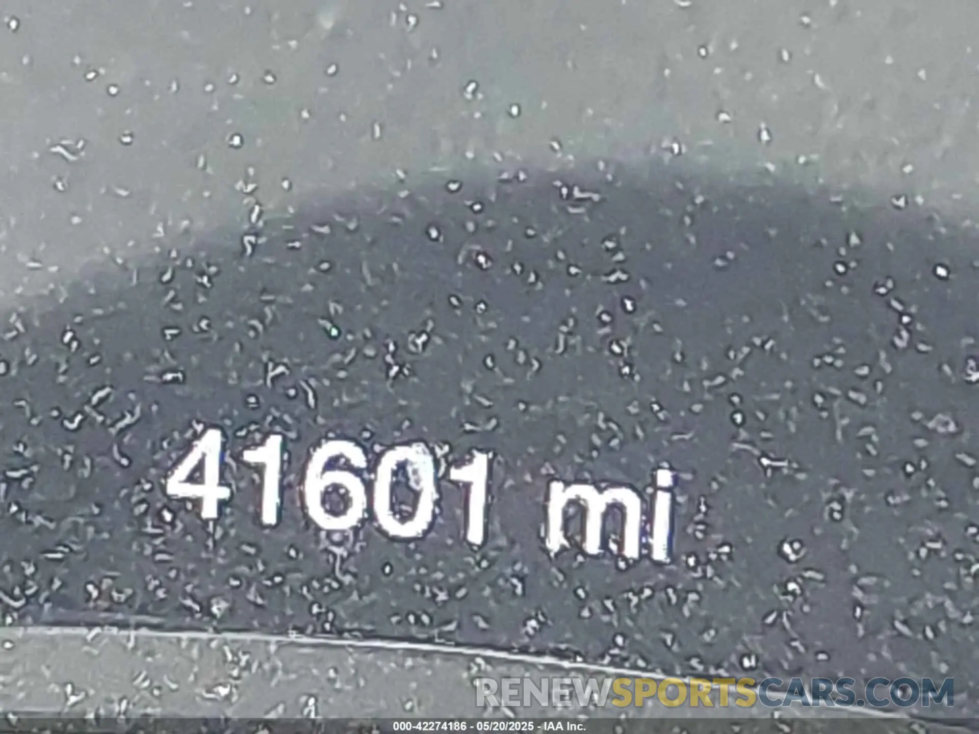 16 Photograph of a damaged car 1C4RJFCG2KC591143 JEEP GRAND CHEROKEE 2019