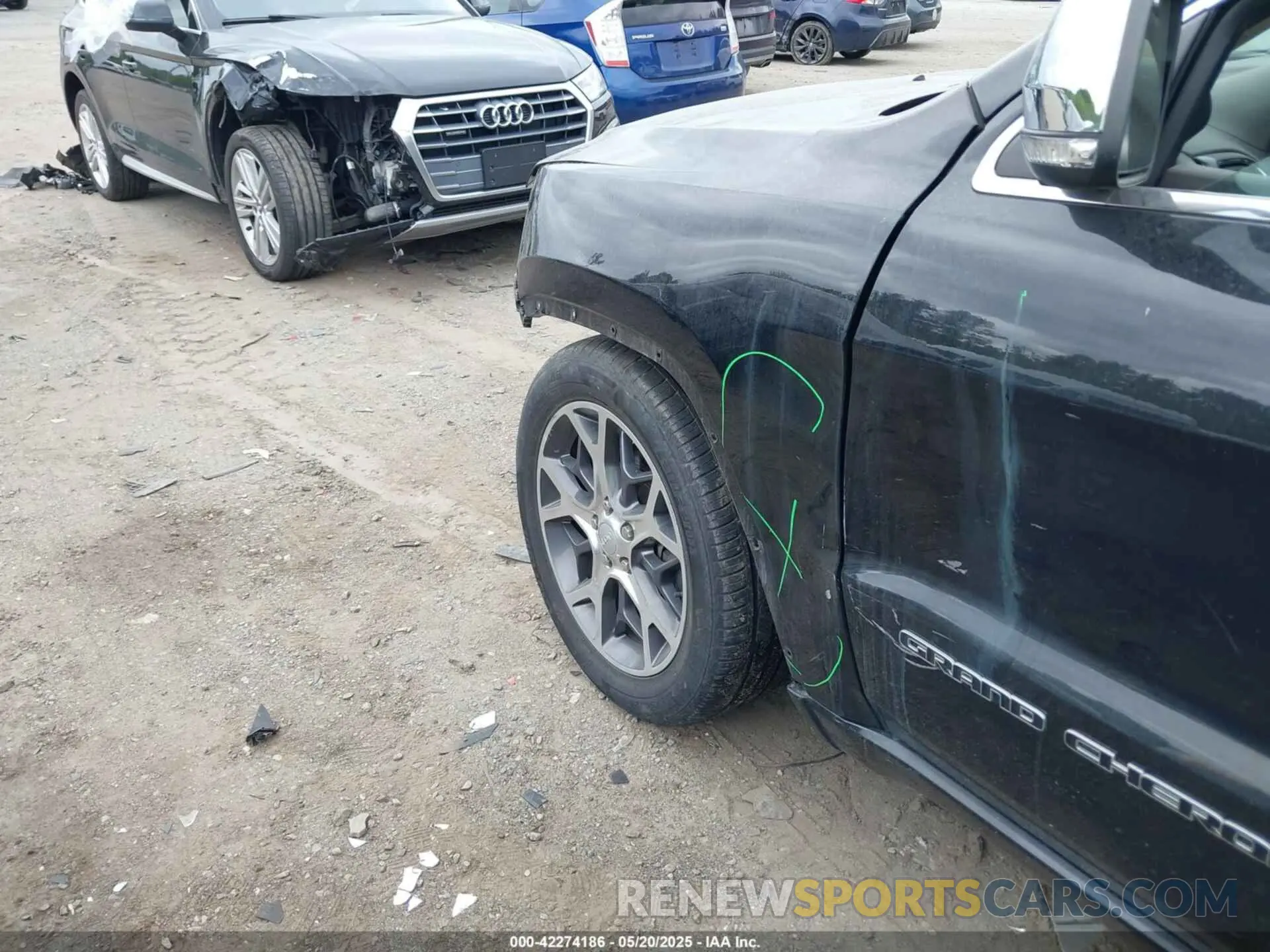 6 Photograph of a damaged car 1C4RJFCG2KC591143 JEEP GRAND CHEROKEE 2019