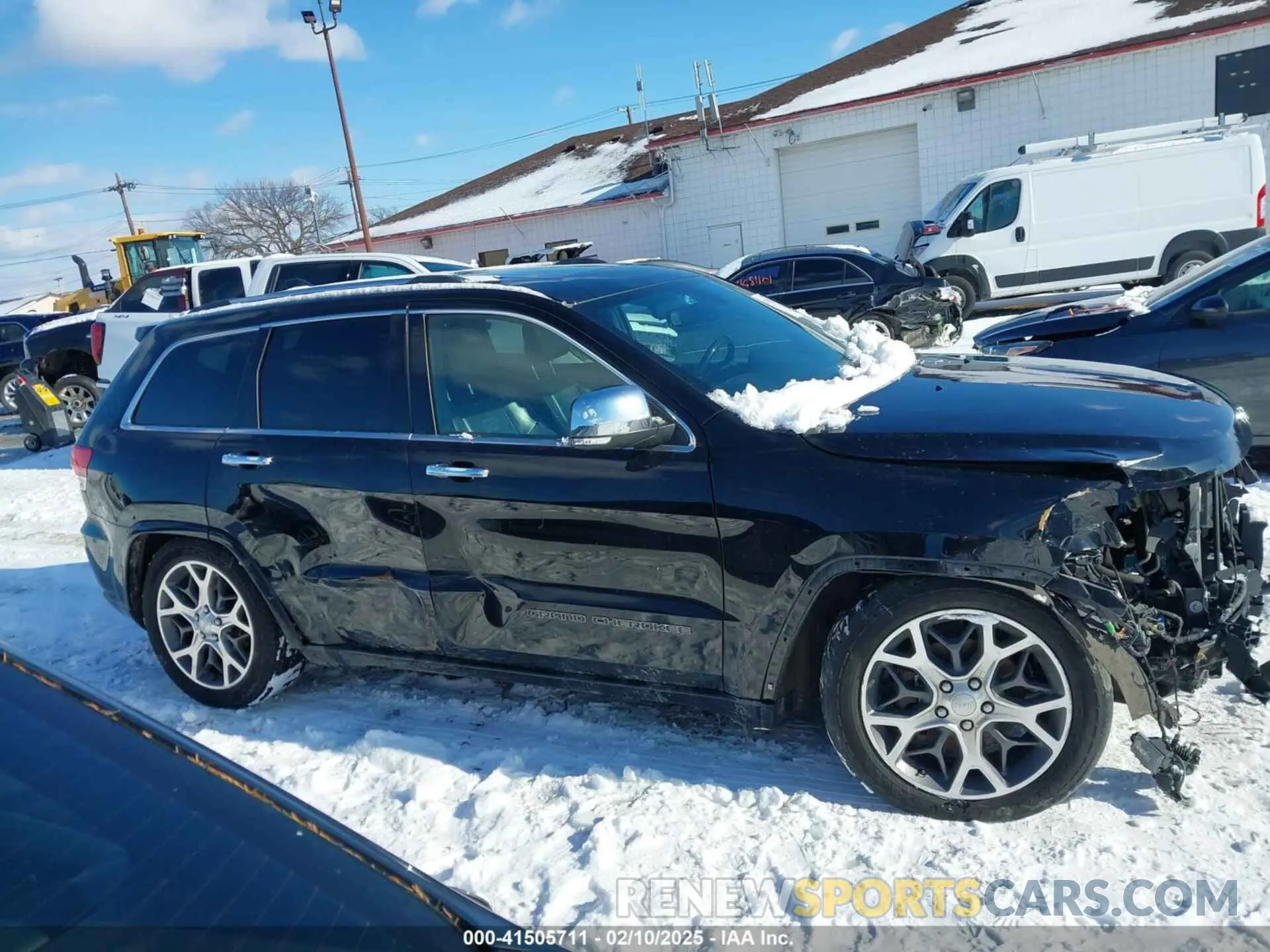 14 Photograph of a damaged car 1C4RJFCG4KC583691 JEEP GRAND CHEROKEE 2019