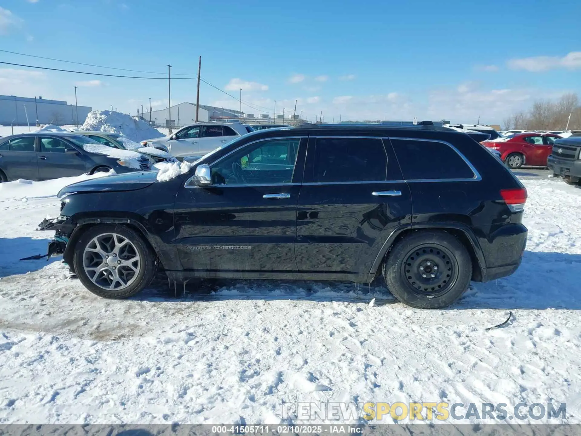 15 Photograph of a damaged car 1C4RJFCG4KC583691 JEEP GRAND CHEROKEE 2019