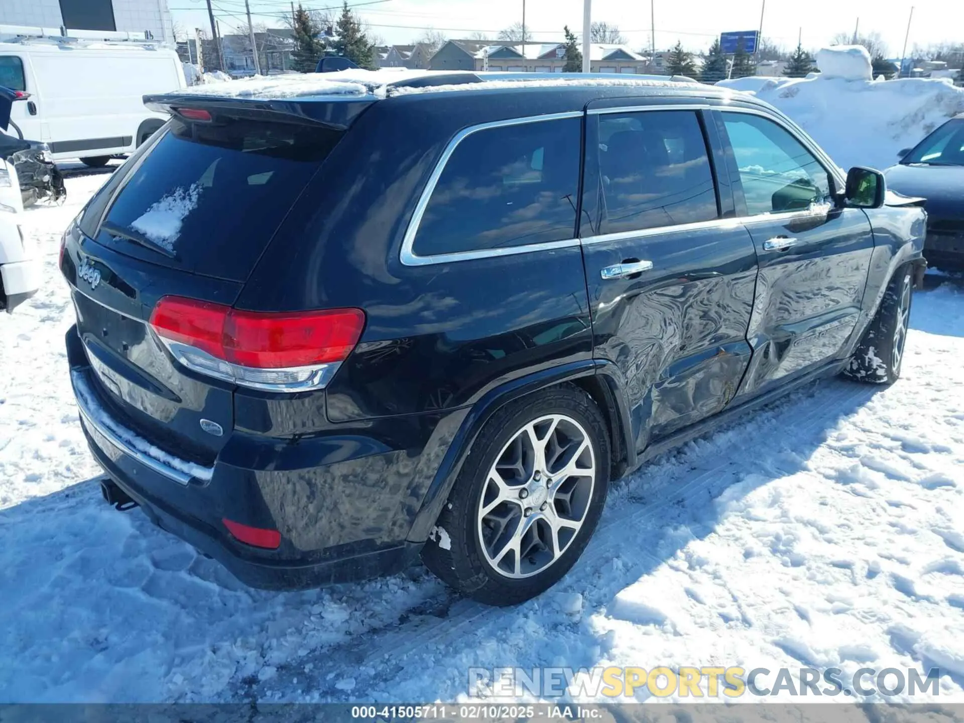 4 Photograph of a damaged car 1C4RJFCG4KC583691 JEEP GRAND CHEROKEE 2019