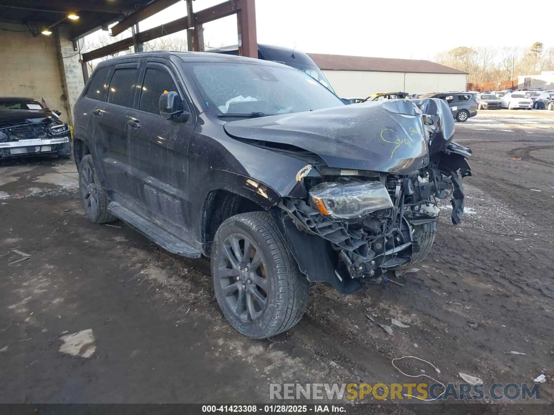 1 Photograph of a damaged car 1C4RJFCG6KC595891 JEEP GRAND CHEROKEE 2019
