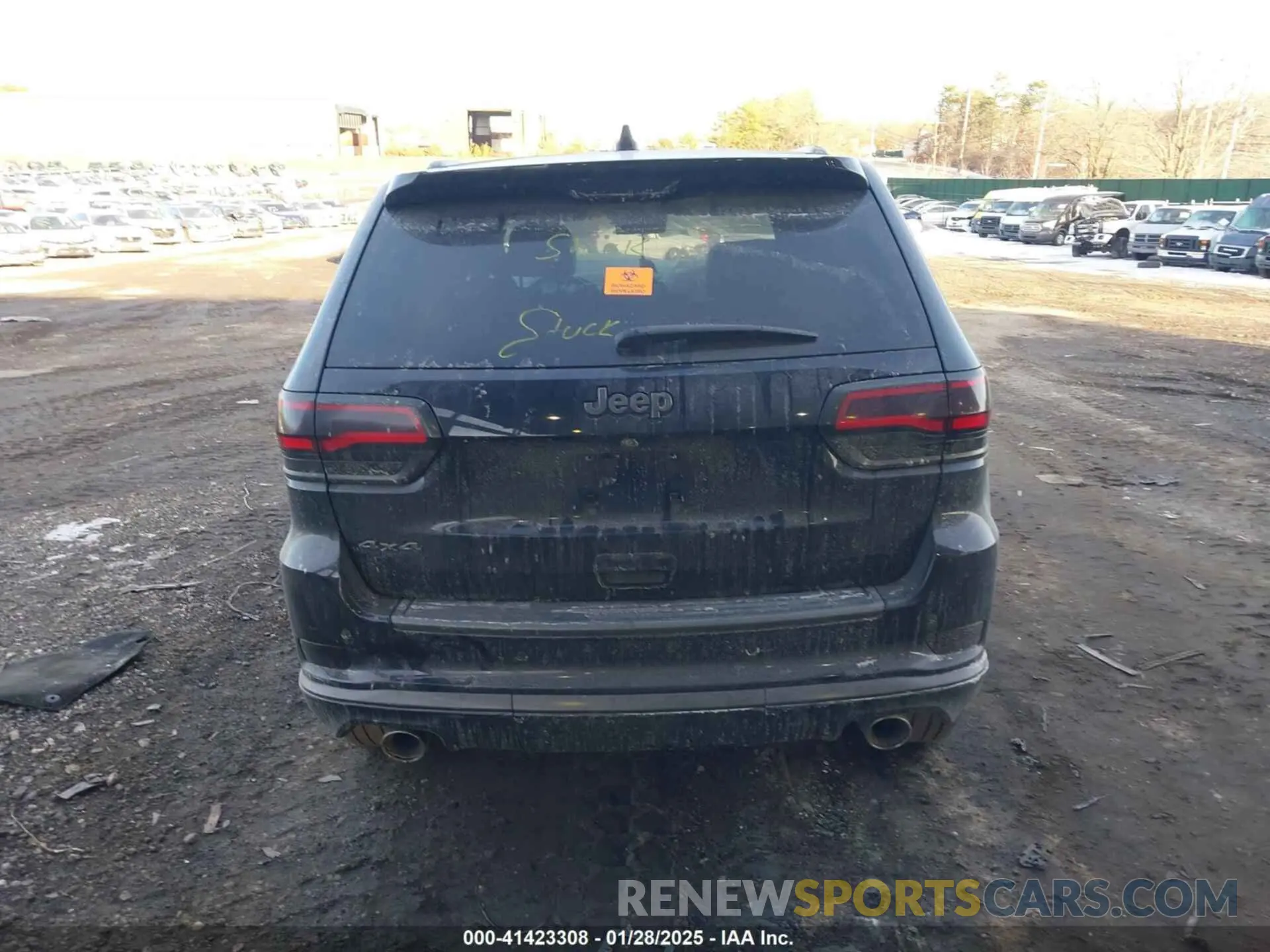 16 Photograph of a damaged car 1C4RJFCG6KC595891 JEEP GRAND CHEROKEE 2019