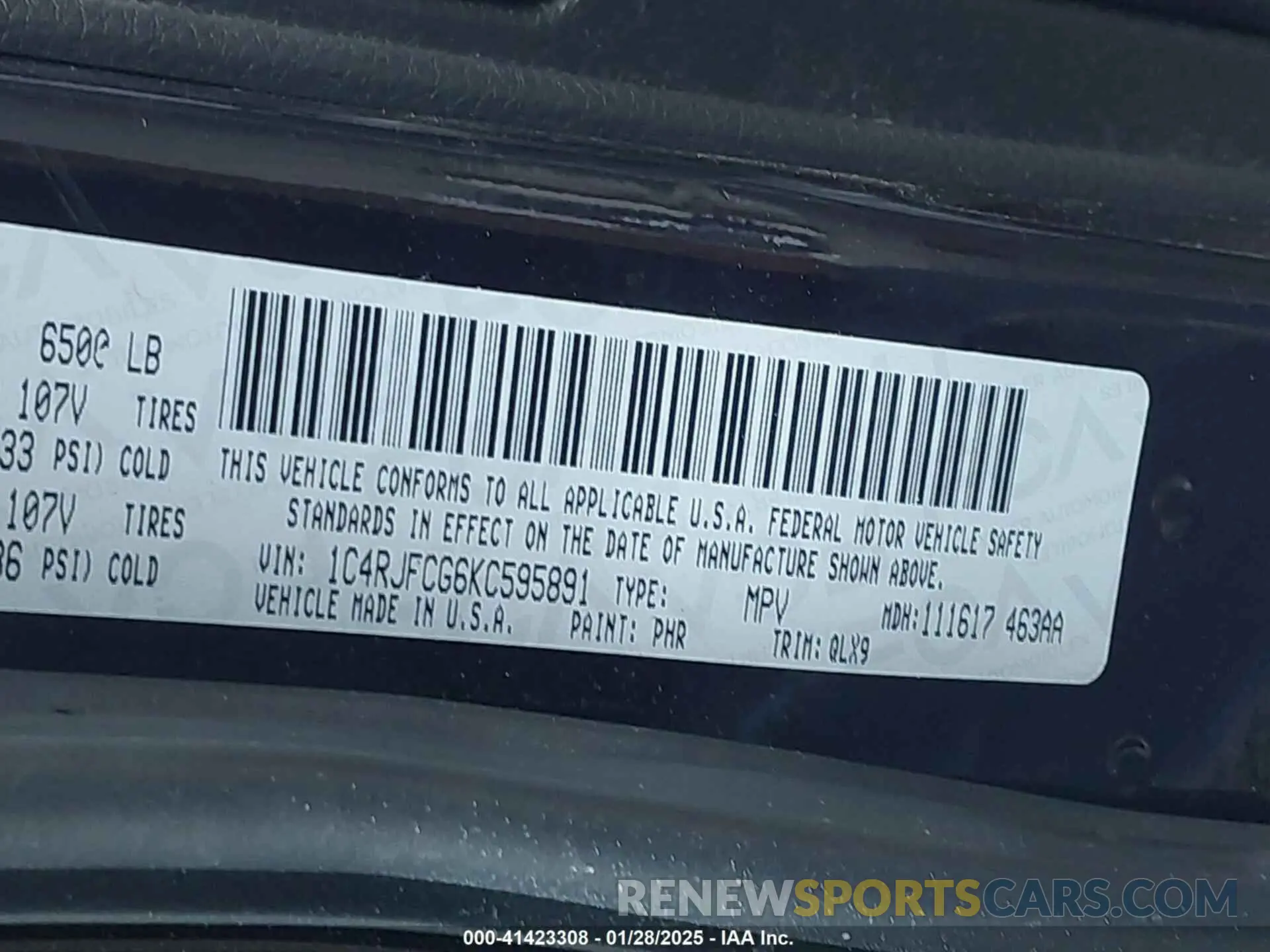 9 Photograph of a damaged car 1C4RJFCG6KC595891 JEEP GRAND CHEROKEE 2019