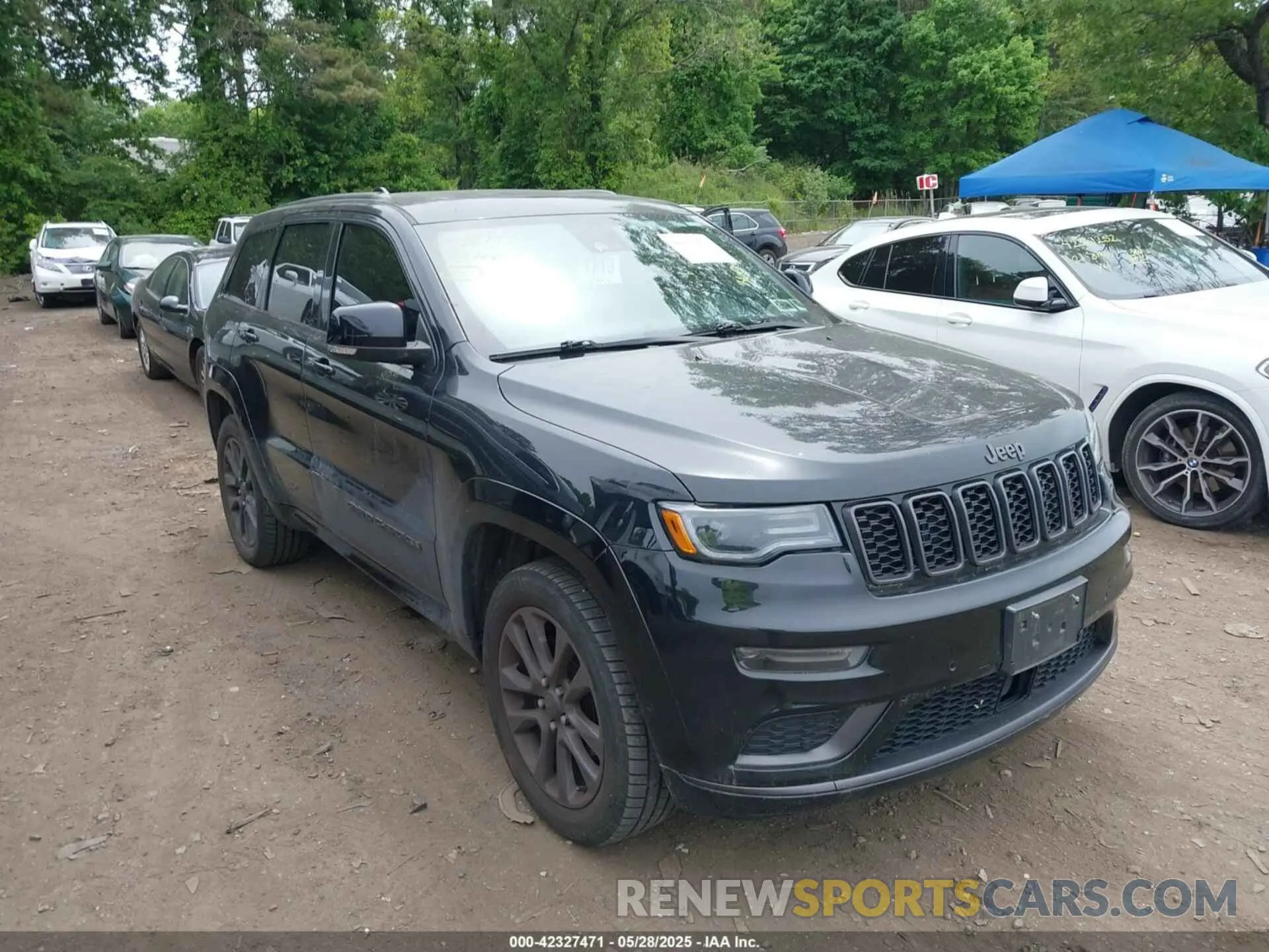 1 Photograph of a damaged car 1C4RJFCG6KC834369 JEEP GRAND CHEROKEE 2019
