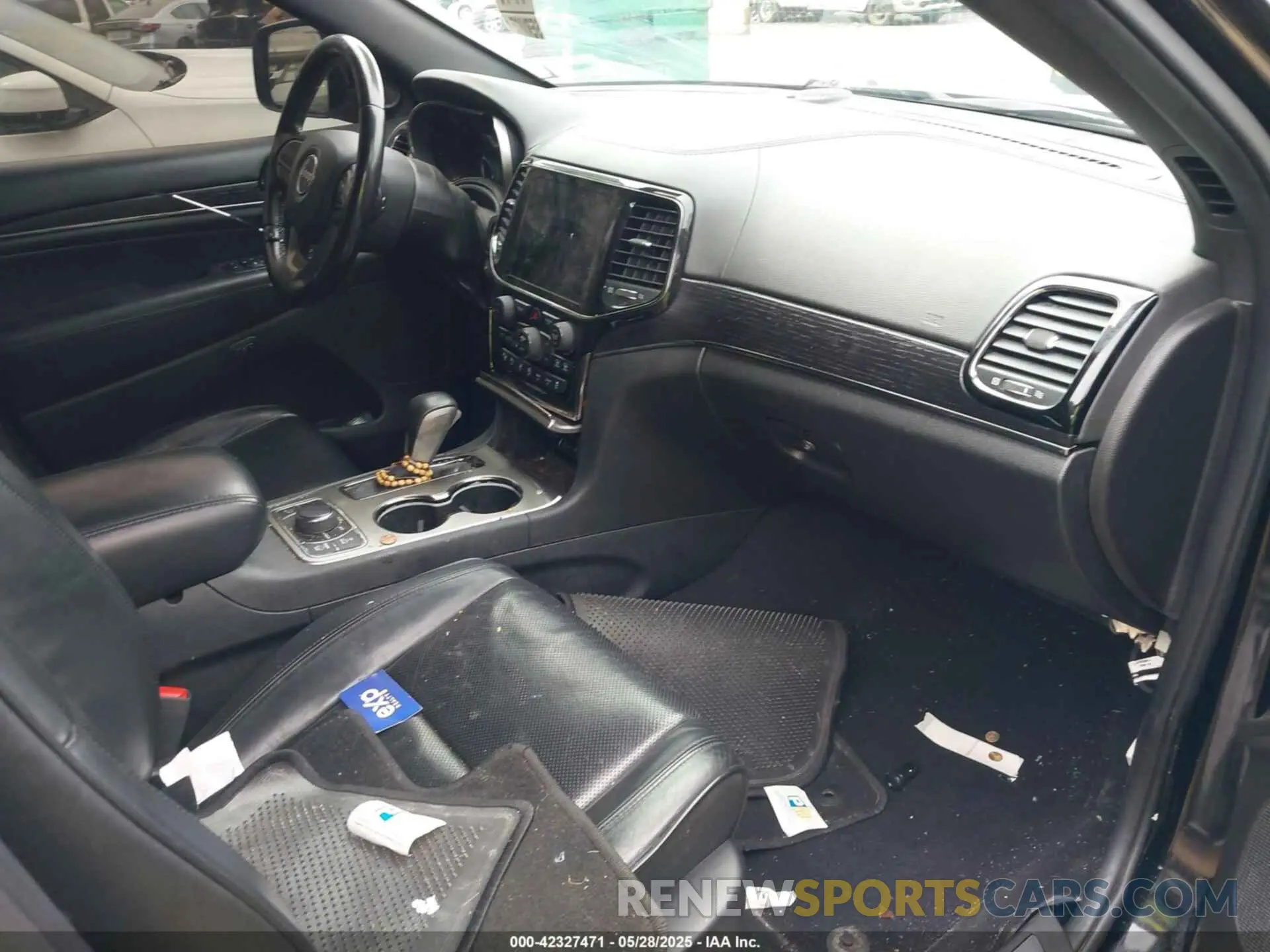 5 Photograph of a damaged car 1C4RJFCG6KC834369 JEEP GRAND CHEROKEE 2019