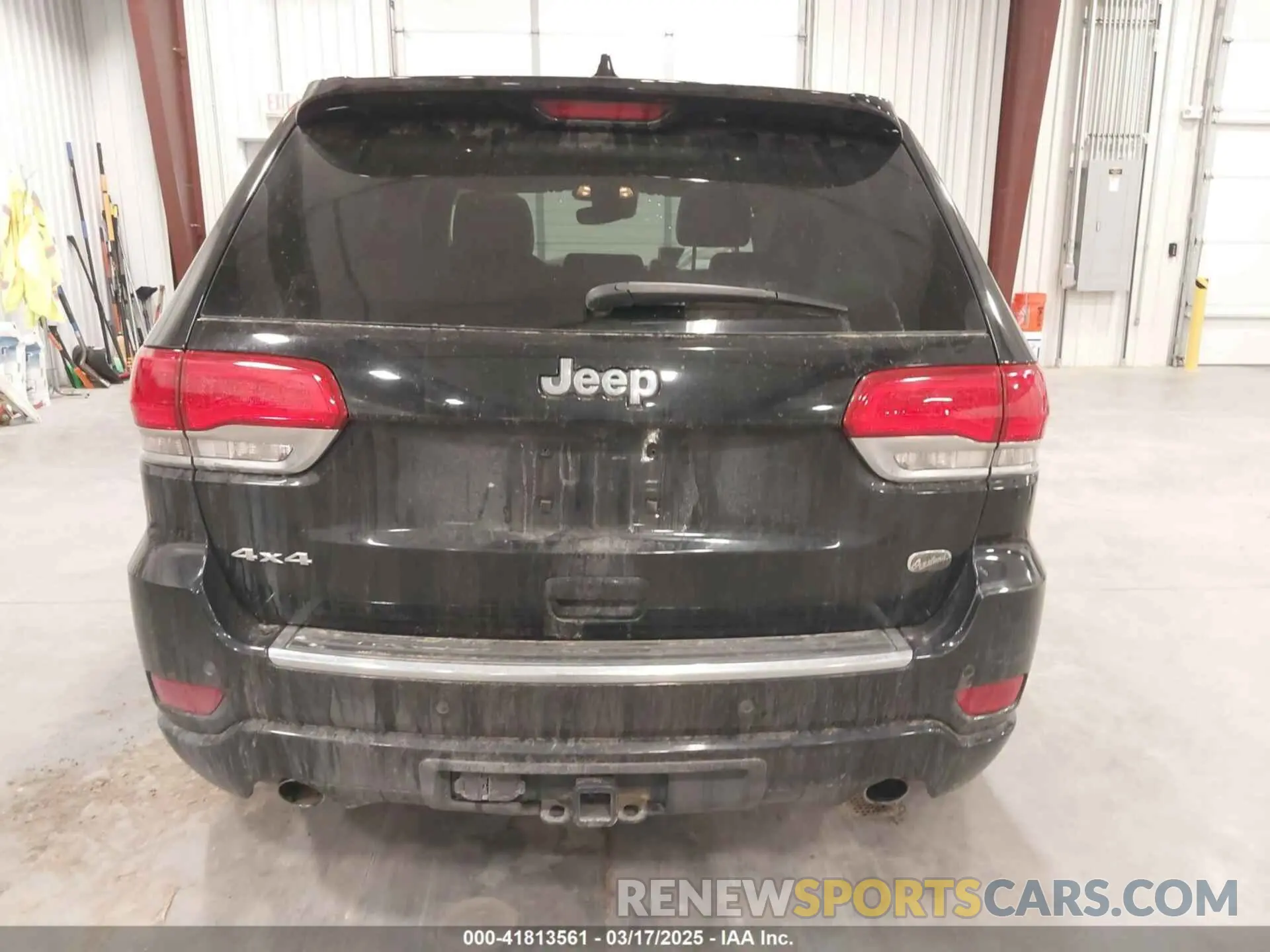 15 Photograph of a damaged car 1C4RJFCG7KC709686 JEEP GRAND CHEROKEE 2019