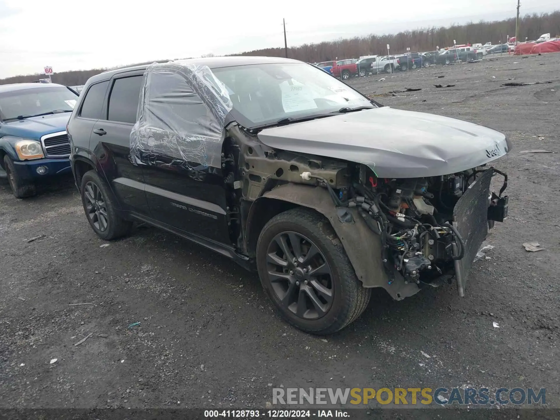 1 Photograph of a damaged car 1C4RJFCG9KC566594 JEEP GRAND CHEROKEE 2019