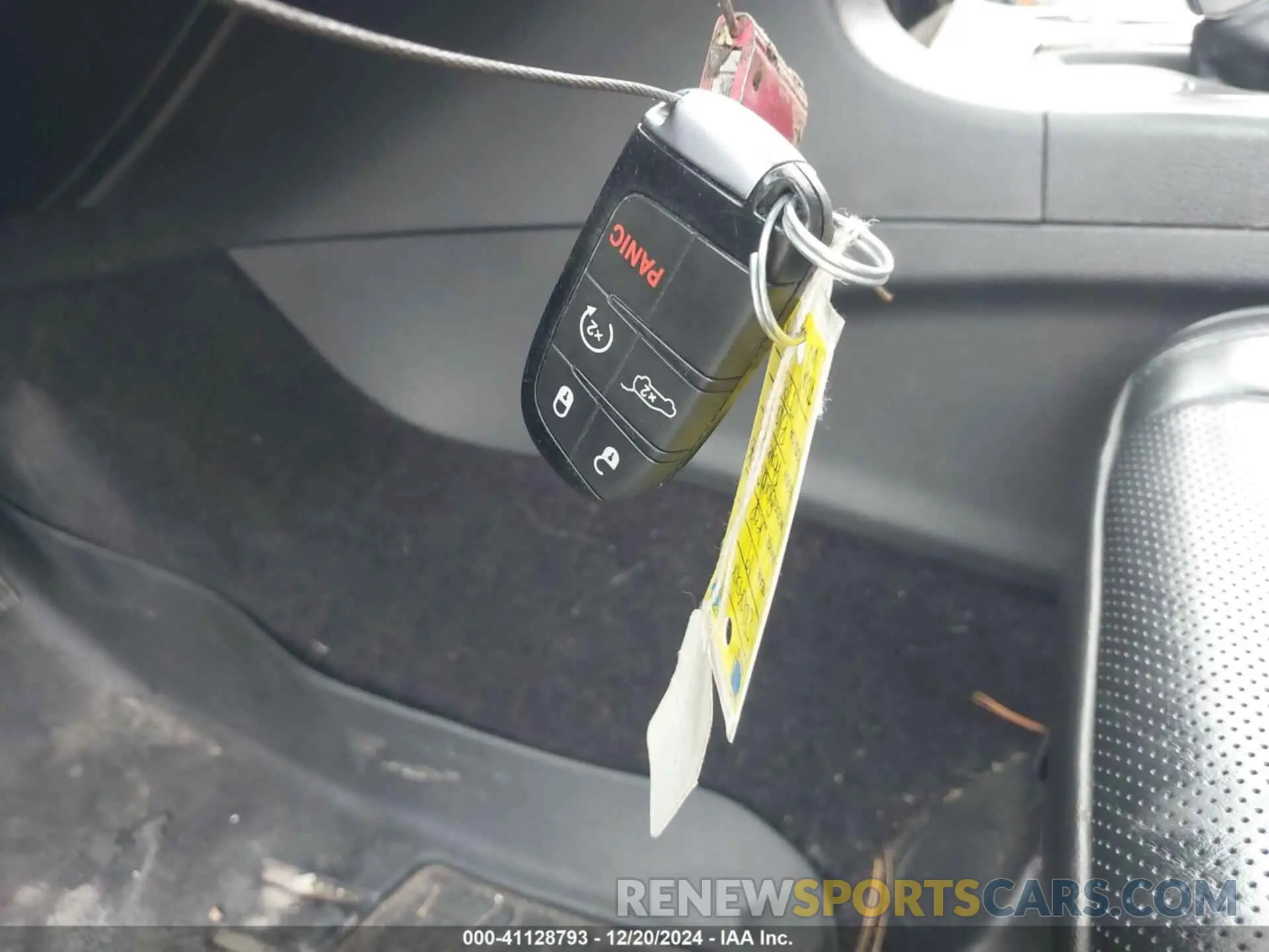 11 Photograph of a damaged car 1C4RJFCG9KC566594 JEEP GRAND CHEROKEE 2019