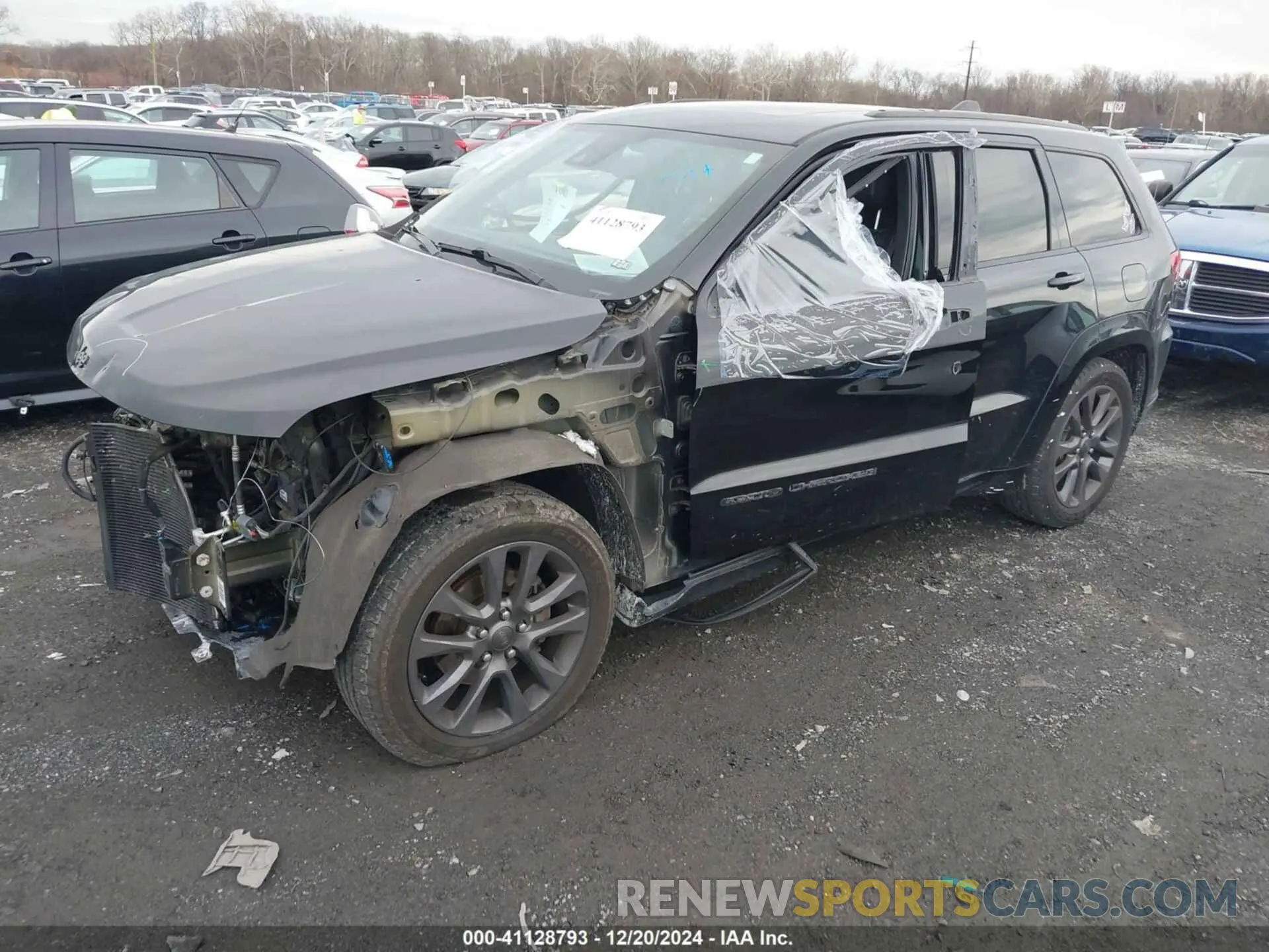 2 Photograph of a damaged car 1C4RJFCG9KC566594 JEEP GRAND CHEROKEE 2019