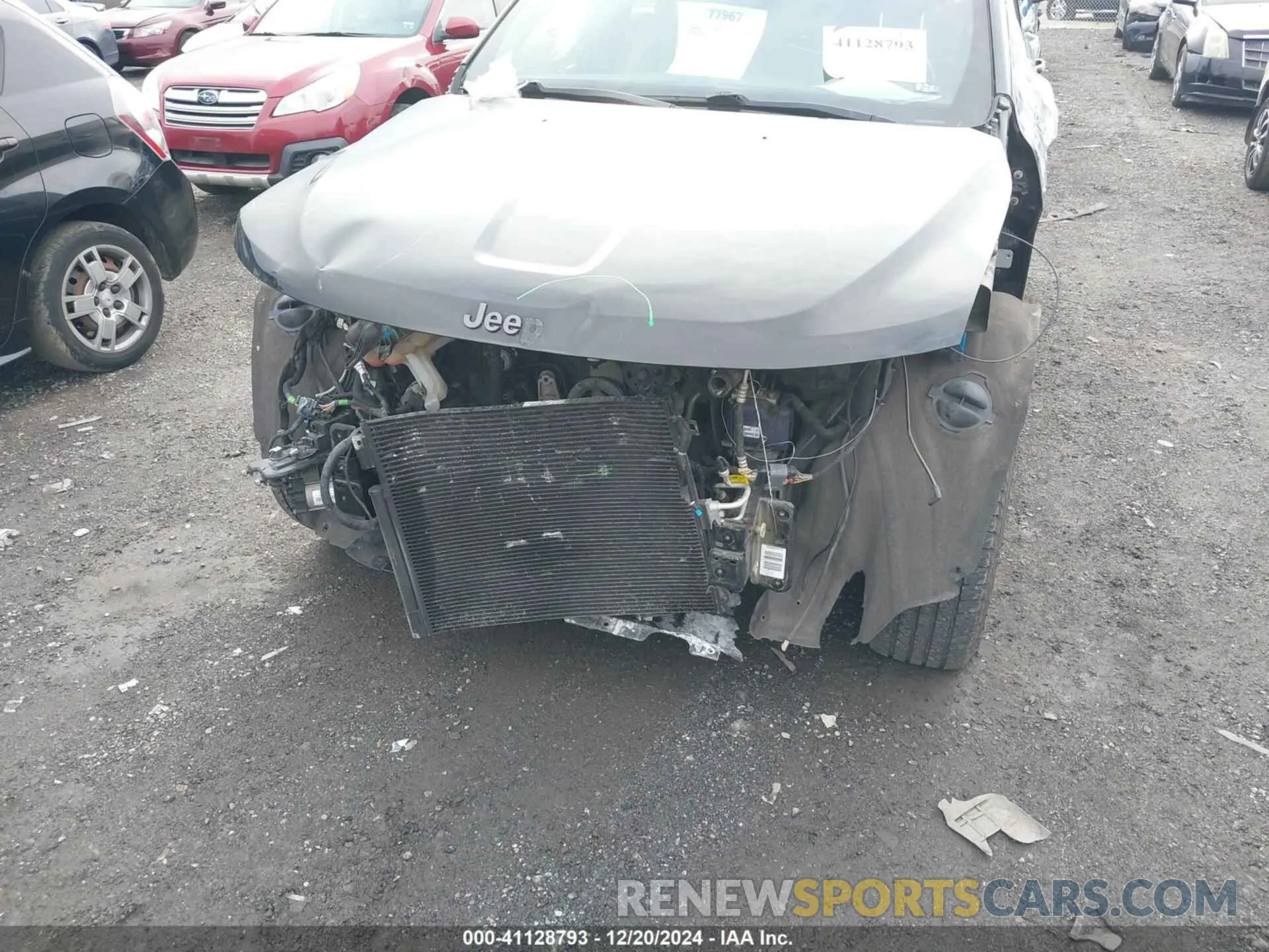 6 Photograph of a damaged car 1C4RJFCG9KC566594 JEEP GRAND CHEROKEE 2019