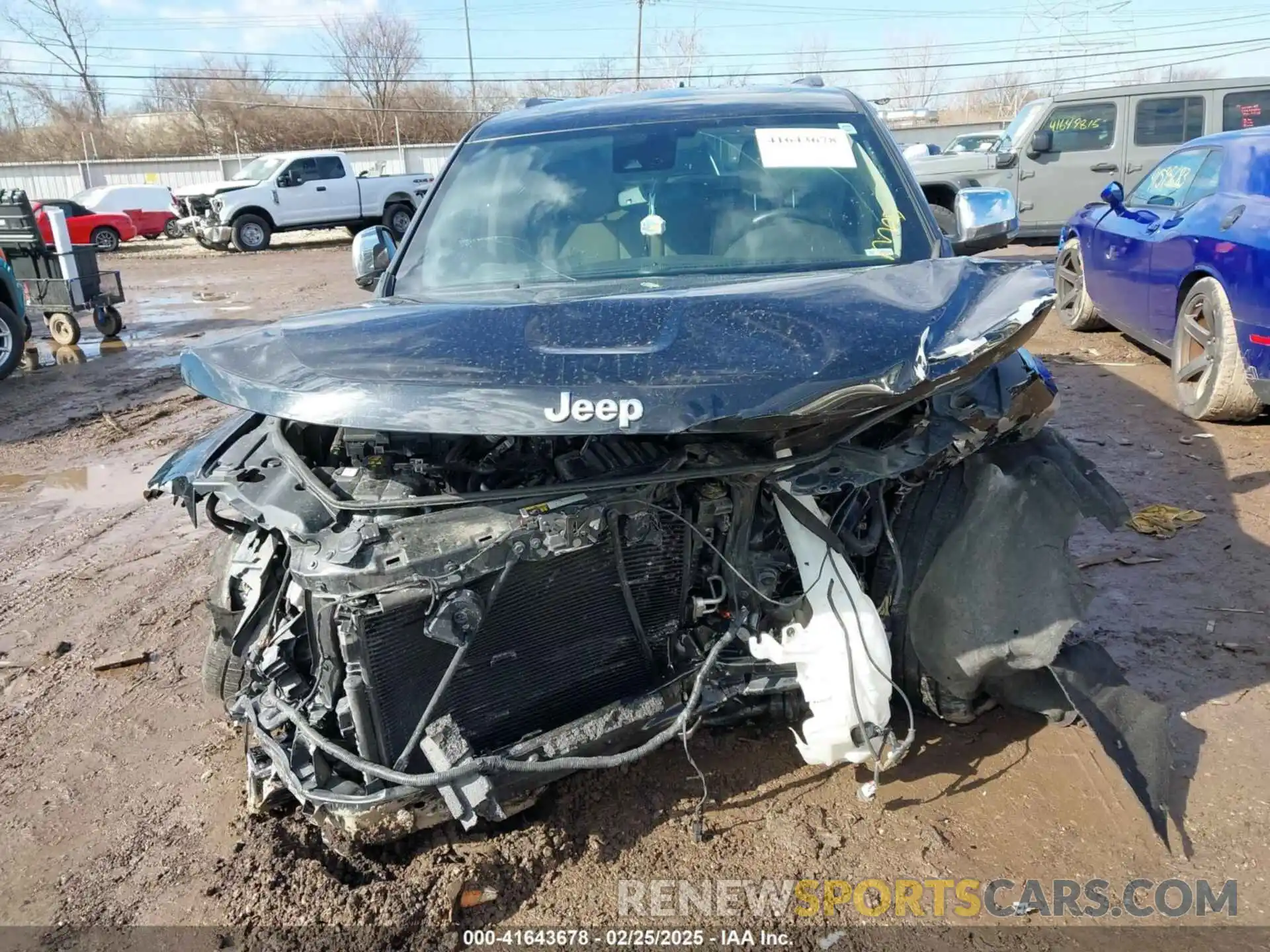 13 Photograph of a damaged car 1C4RJFCGXKC688543 JEEP GRAND CHEROKEE 2019