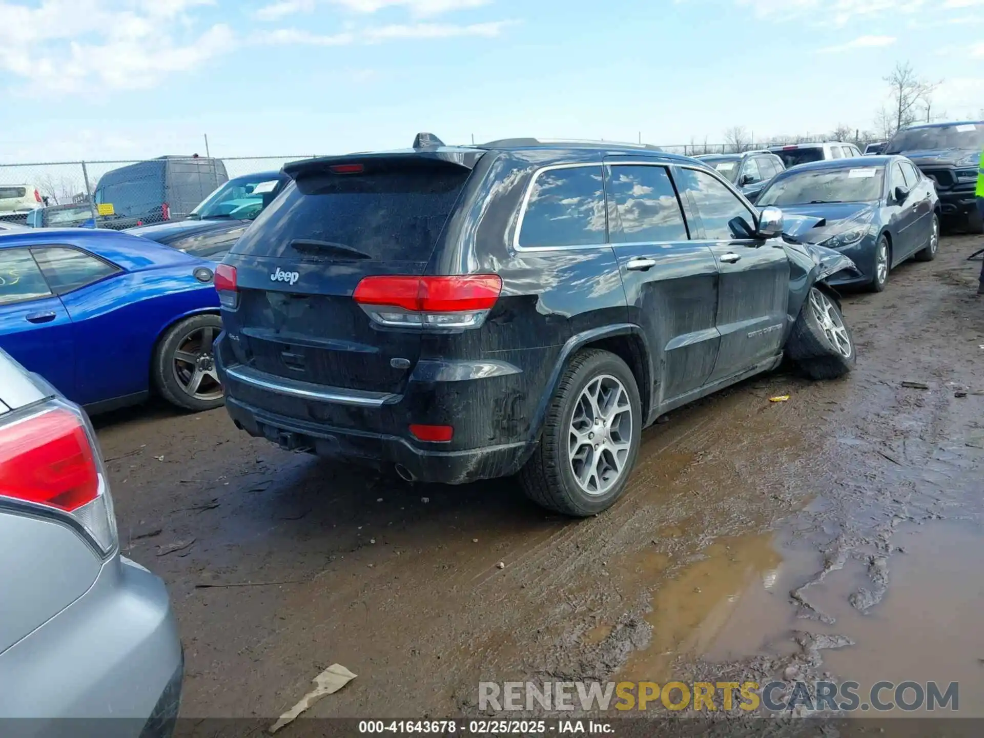 4 Photograph of a damaged car 1C4RJFCGXKC688543 JEEP GRAND CHEROKEE 2019