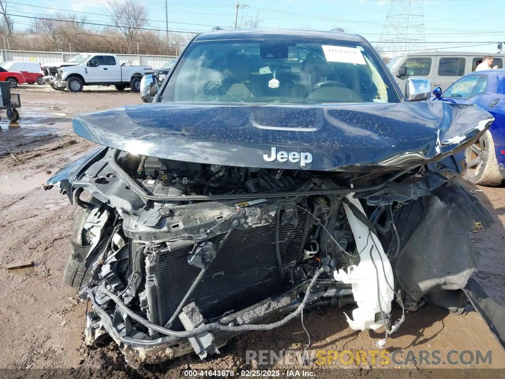 6 Photograph of a damaged car 1C4RJFCGXKC688543 JEEP GRAND CHEROKEE 2019