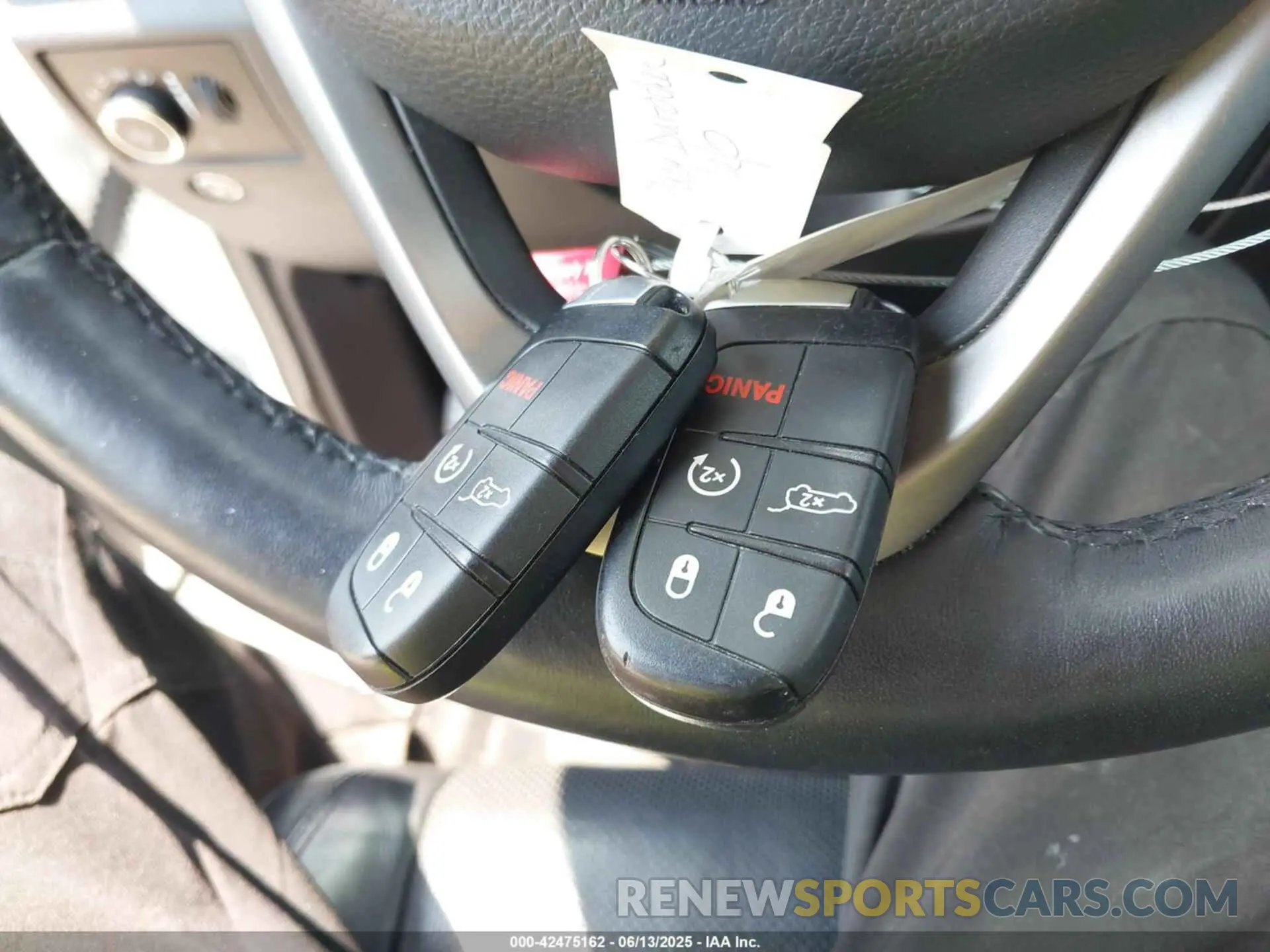 11 Photograph of a damaged car 1C4RJFCGXKC703722 JEEP GRAND CHEROKEE 2019
