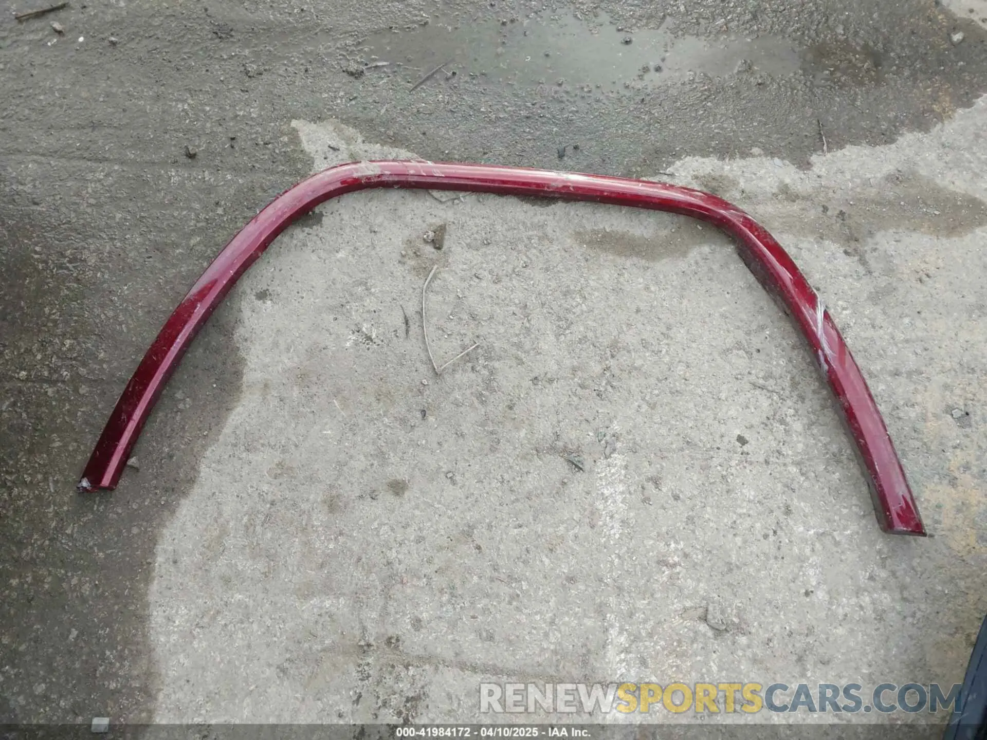 12 Photograph of a damaged car 1C4RJFCT3KC621988 JEEP GRAND CHEROKEE 2019