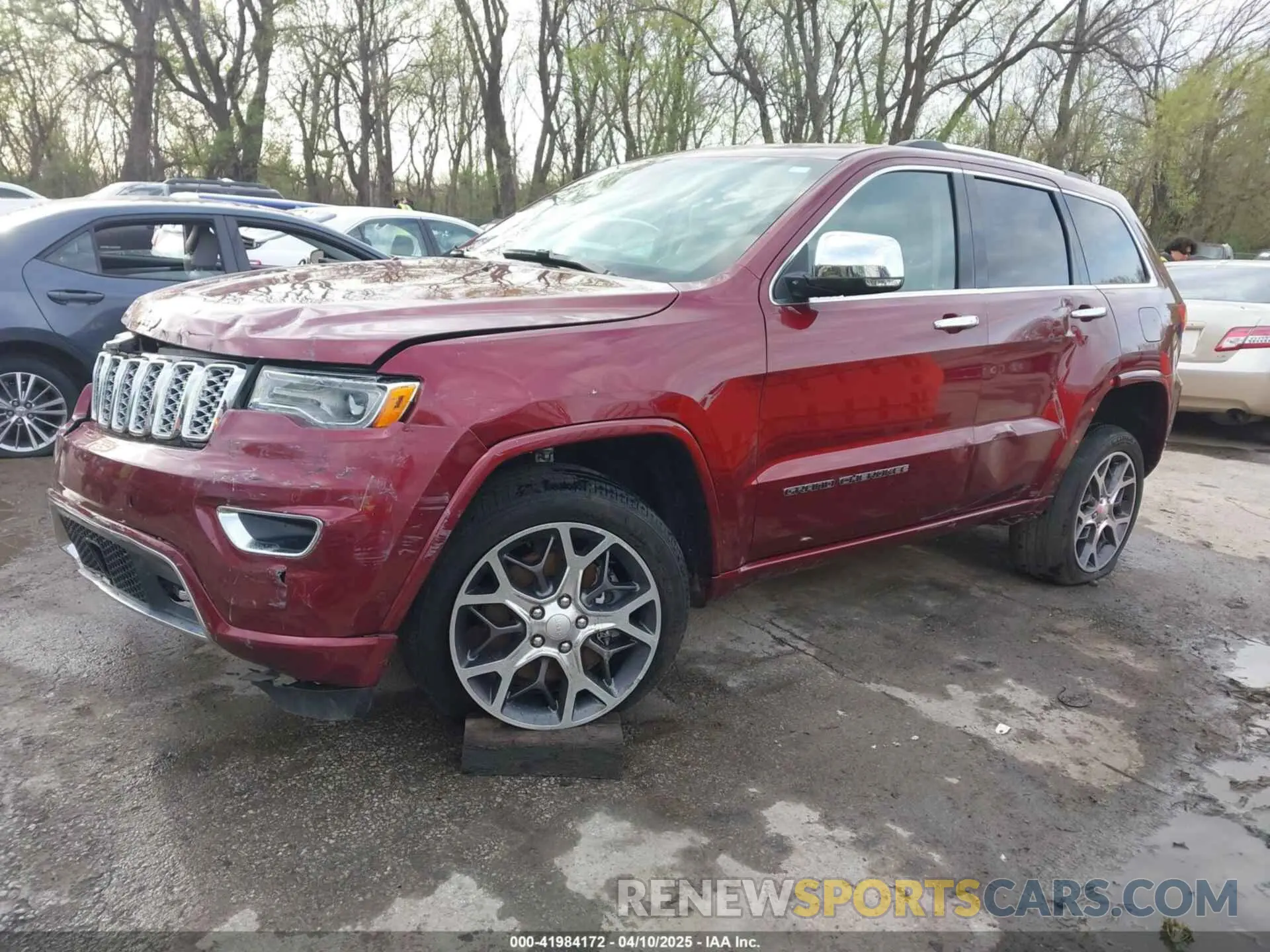 2 Photograph of a damaged car 1C4RJFCT3KC621988 JEEP GRAND CHEROKEE 2019