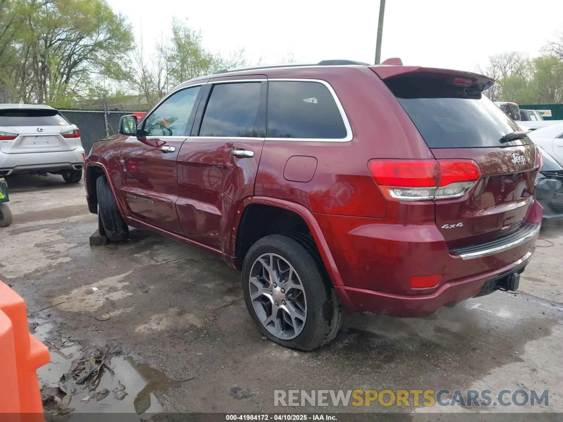 3 Photograph of a damaged car 1C4RJFCT3KC621988 JEEP GRAND CHEROKEE 2019