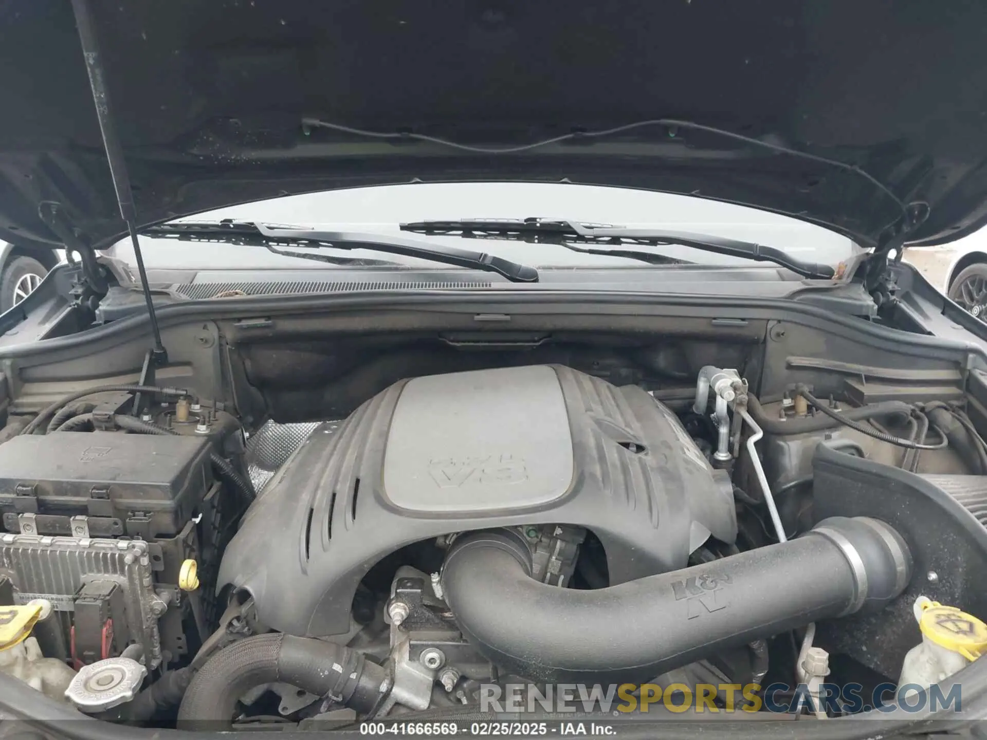 10 Photograph of a damaged car 1C4RJFCT7KC655397 JEEP GRAND CHEROKEE 2019