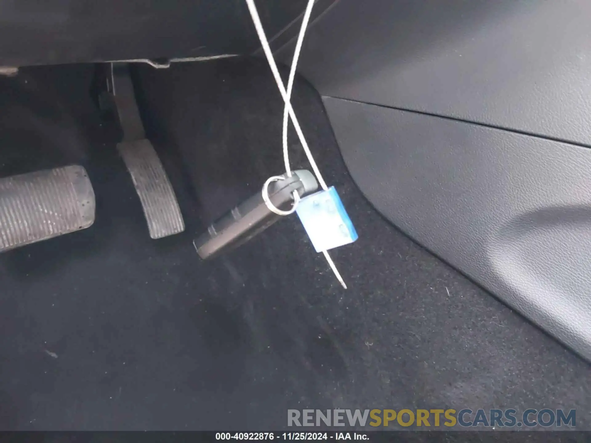11 Photograph of a damaged car 1C4RJFDJ5KC611105 JEEP GRAND CHEROKEE 2019