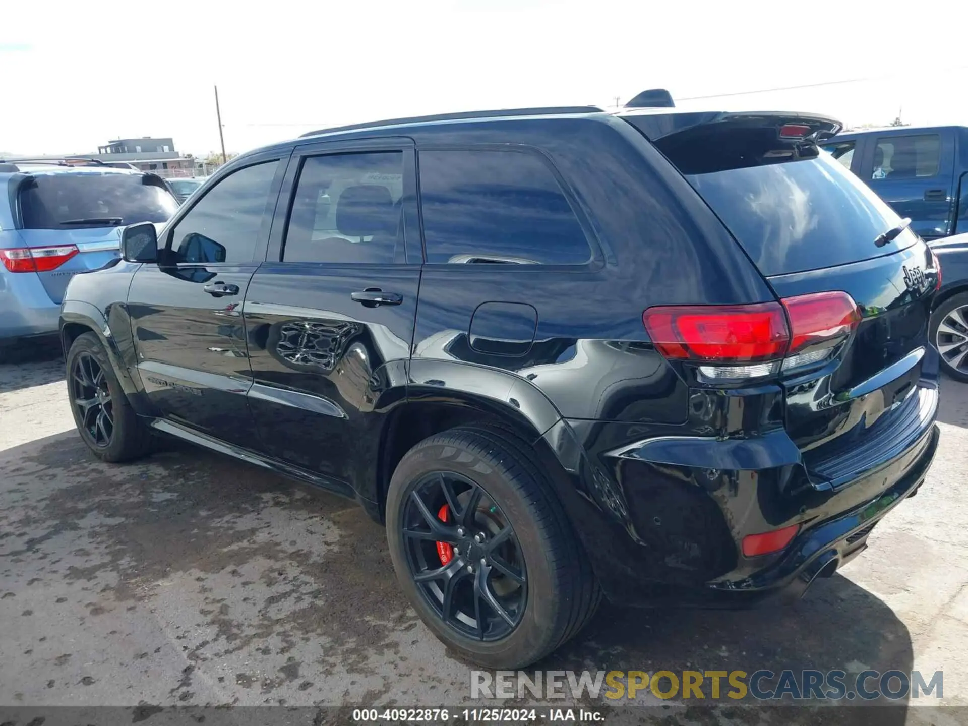 14 Photograph of a damaged car 1C4RJFDJ5KC611105 JEEP GRAND CHEROKEE 2019