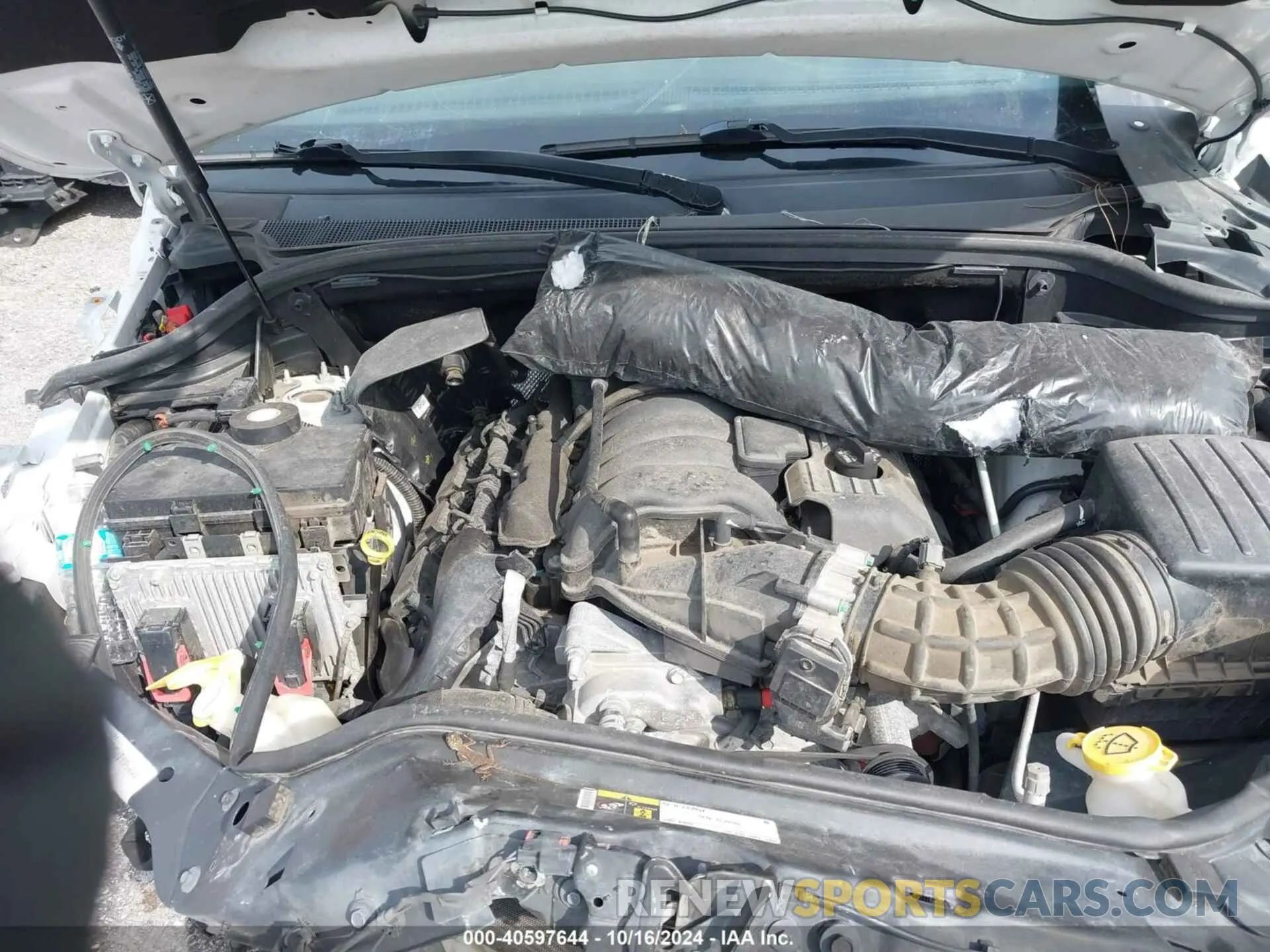 10 Photograph of a damaged car 1C4RJFDJ5KC679257 JEEP GRAND CHEROKEE 2019