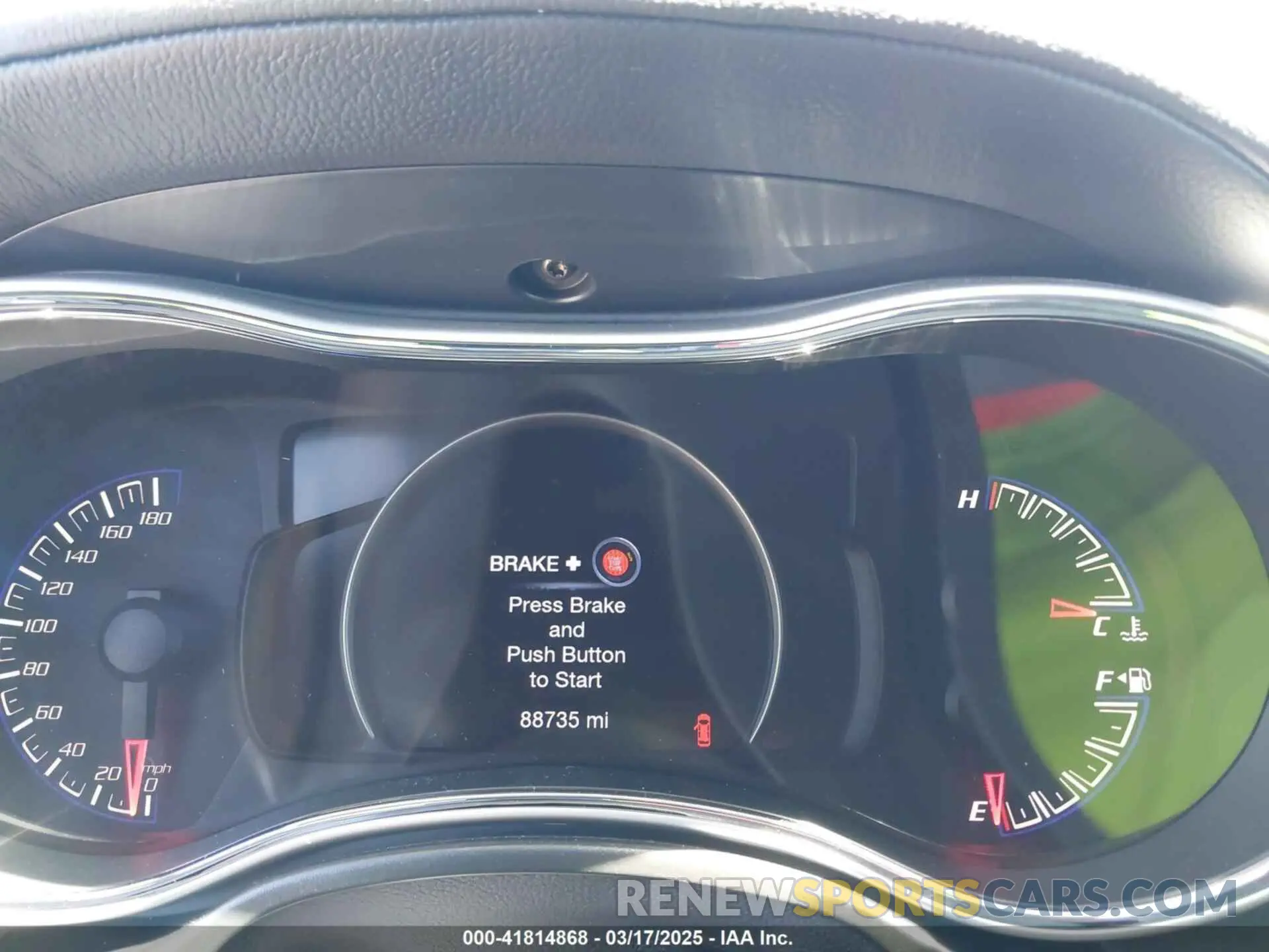 15 Photograph of a damaged car 1C4RJFDJ5KC758685 JEEP GRAND CHEROKEE 2019