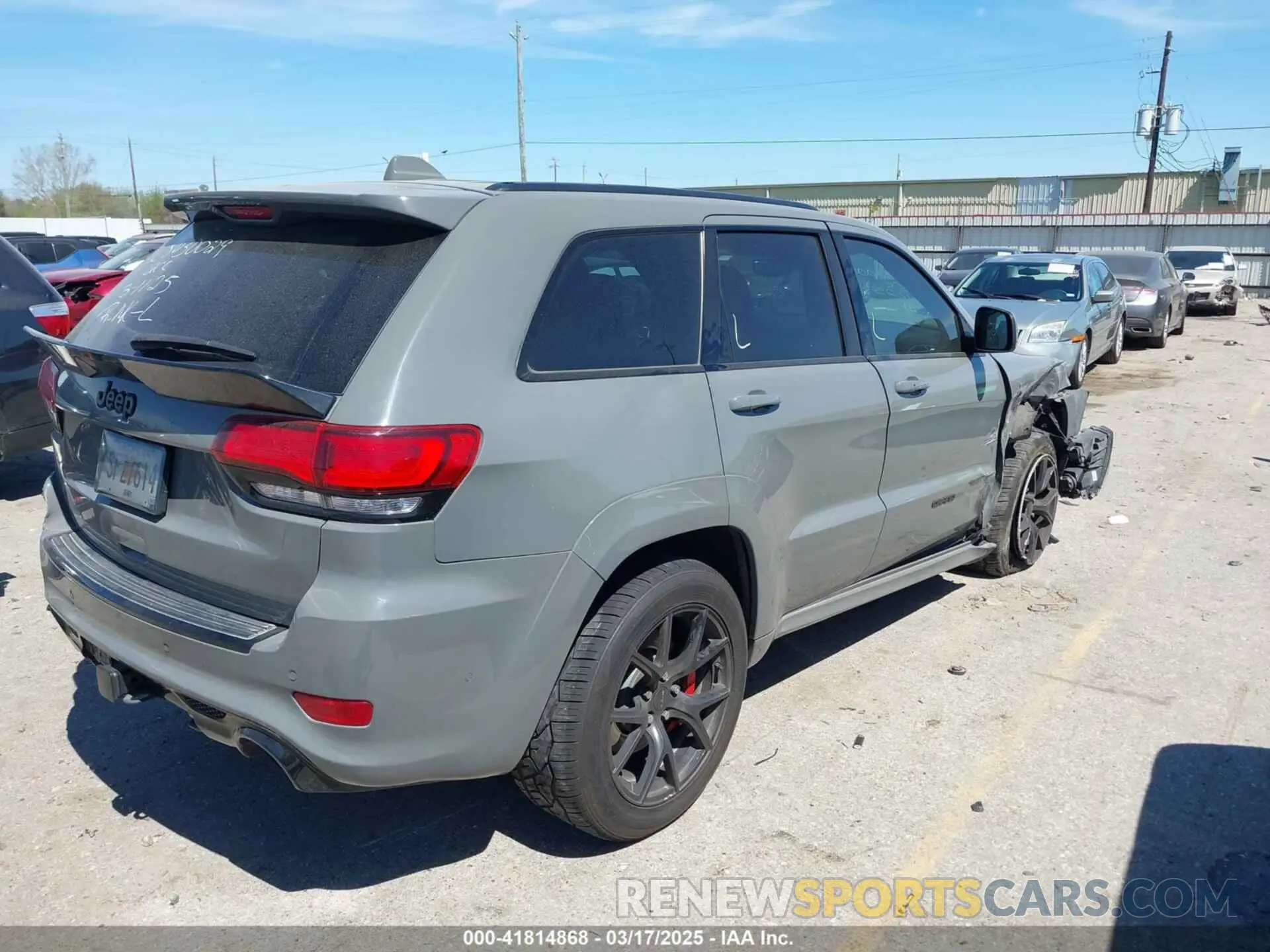 4 Photograph of a damaged car 1C4RJFDJ5KC758685 JEEP GRAND CHEROKEE 2019