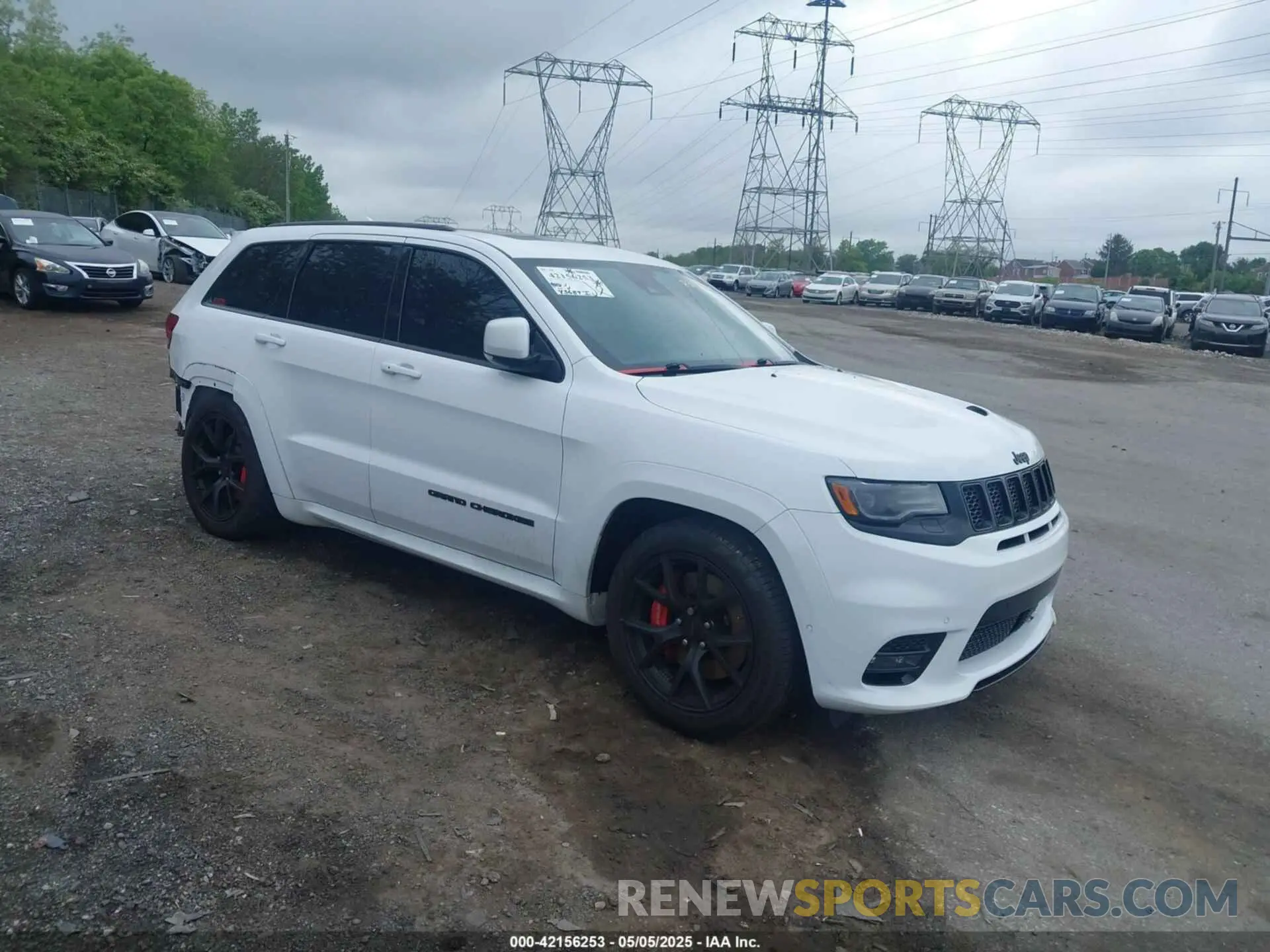 1 Photograph of a damaged car 1C4RJFDJ5KC835149 JEEP GRAND CHEROKEE 2019
