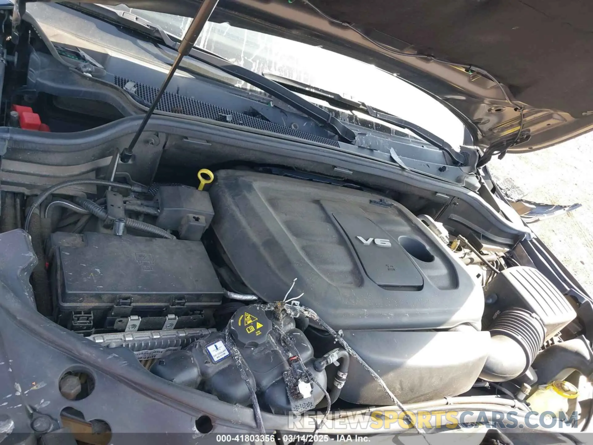 10 Photograph of a damaged car 1C4RJFJG1KC637757 JEEP GRAND CHEROKEE 2019