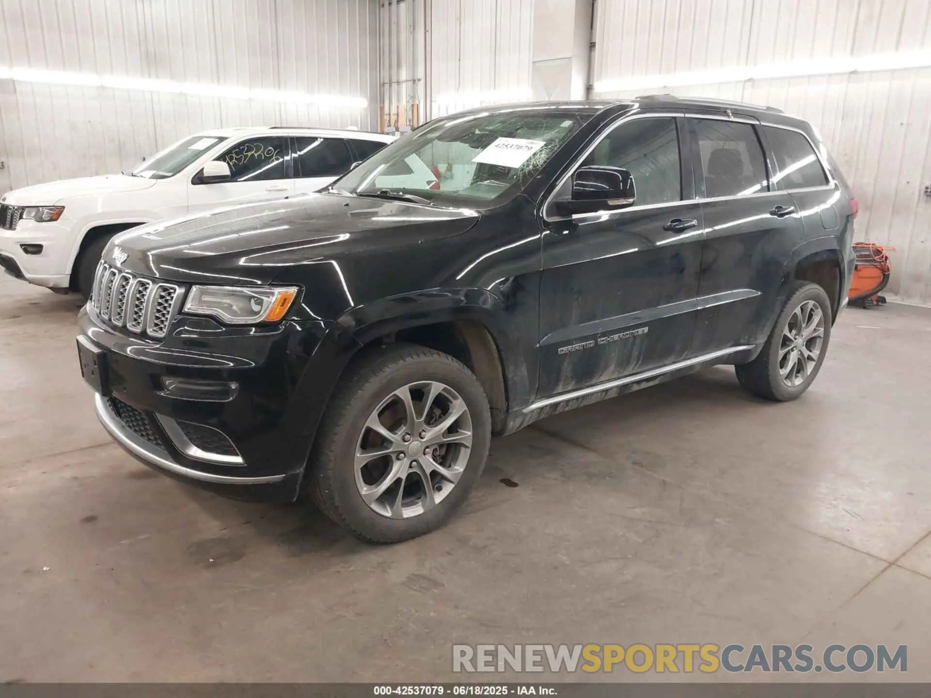 2 Photograph of a damaged car 1C4RJFJT5KC635961 JEEP GRAND CHEROKEE 2019
