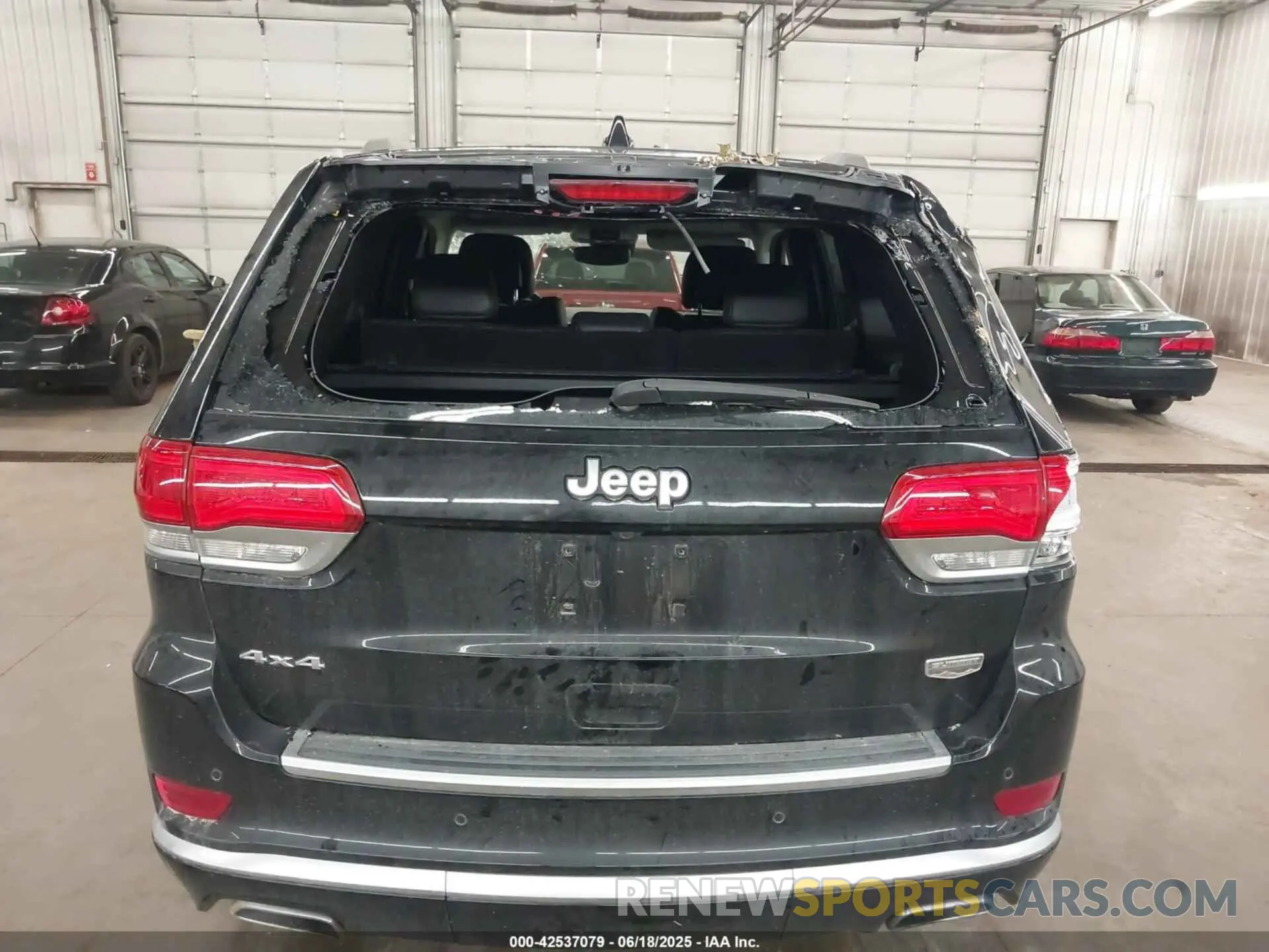 6 Photograph of a damaged car 1C4RJFJT5KC635961 JEEP GRAND CHEROKEE 2019