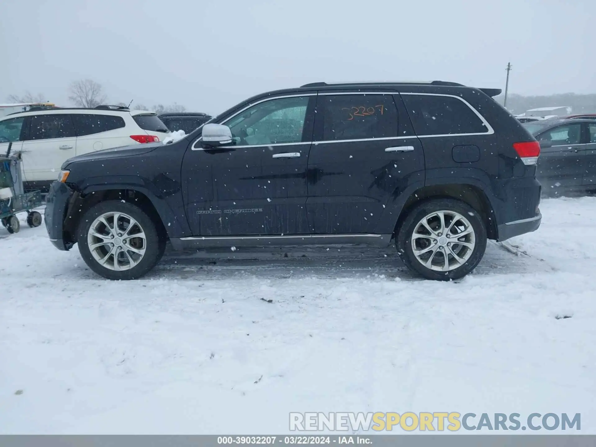 14 Photograph of a damaged car 1C4RJFJT9KC552212 JEEP GRAND CHEROKEE 2019