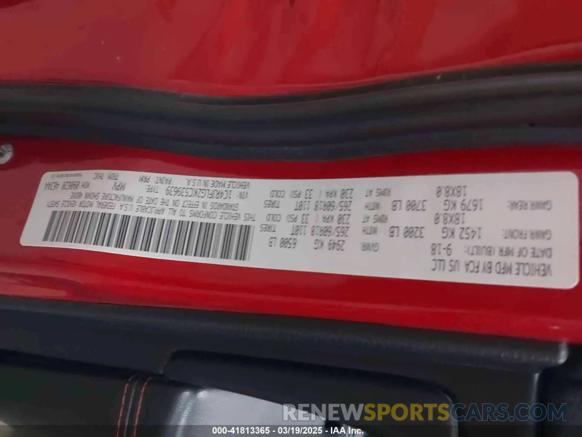 9 Photograph of a damaged car 1C4RJFLG2KC539639 JEEP GRAND CHEROKEE 2019