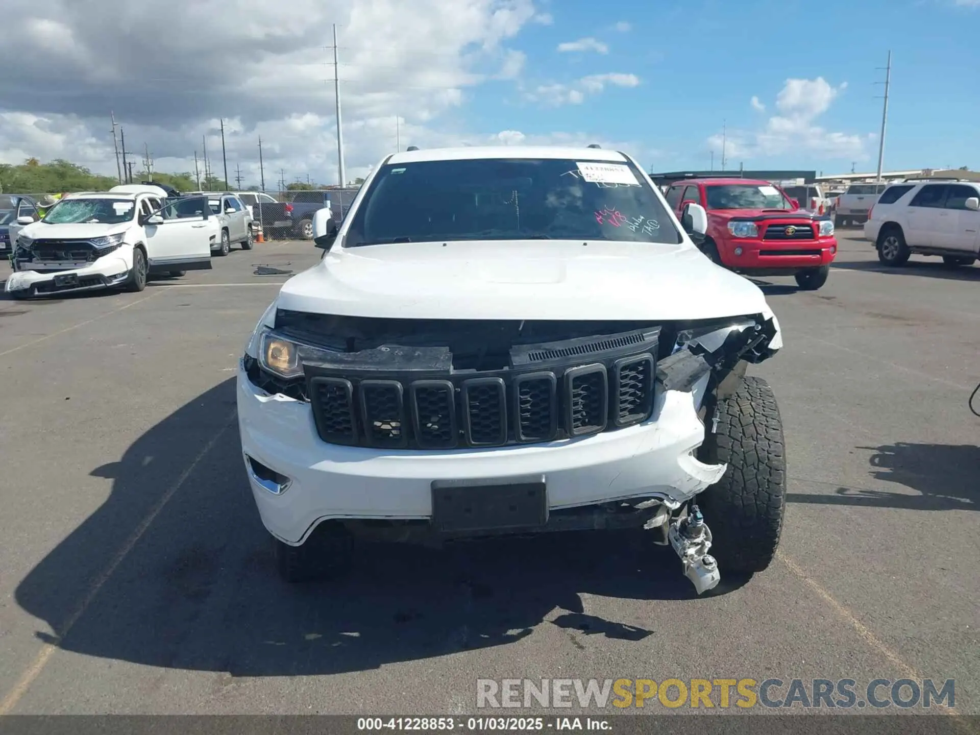 13 Photograph of a damaged car 1C4RJEAG0LC113446 JEEP GRAND CHEROKEE 2020