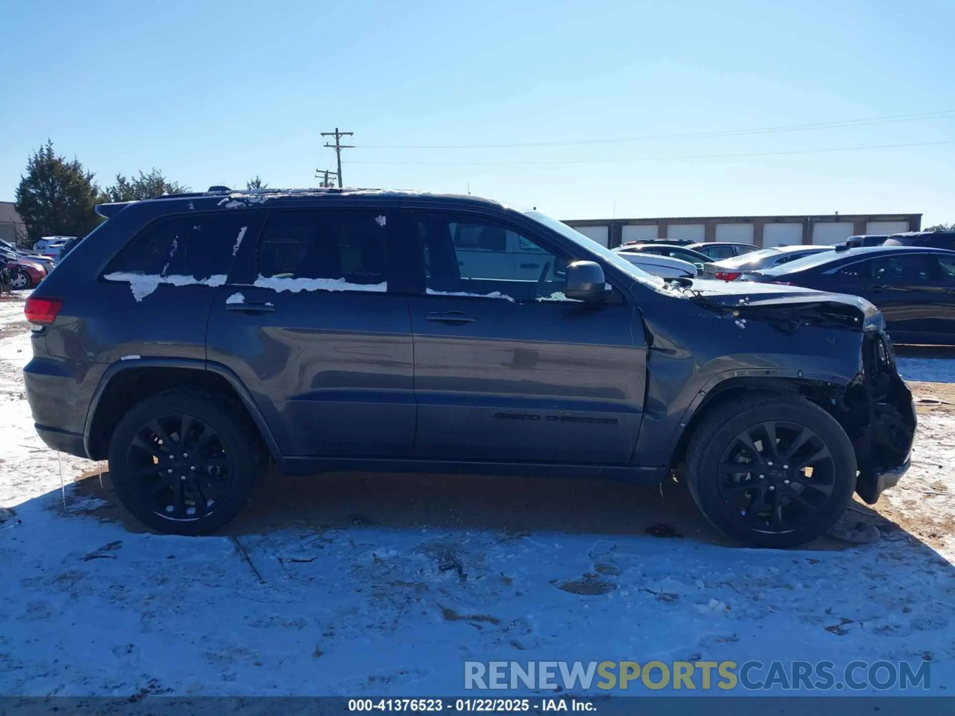13 Photograph of a damaged car 1C4RJEAG0LC170357 JEEP GRAND CHEROKEE 2020