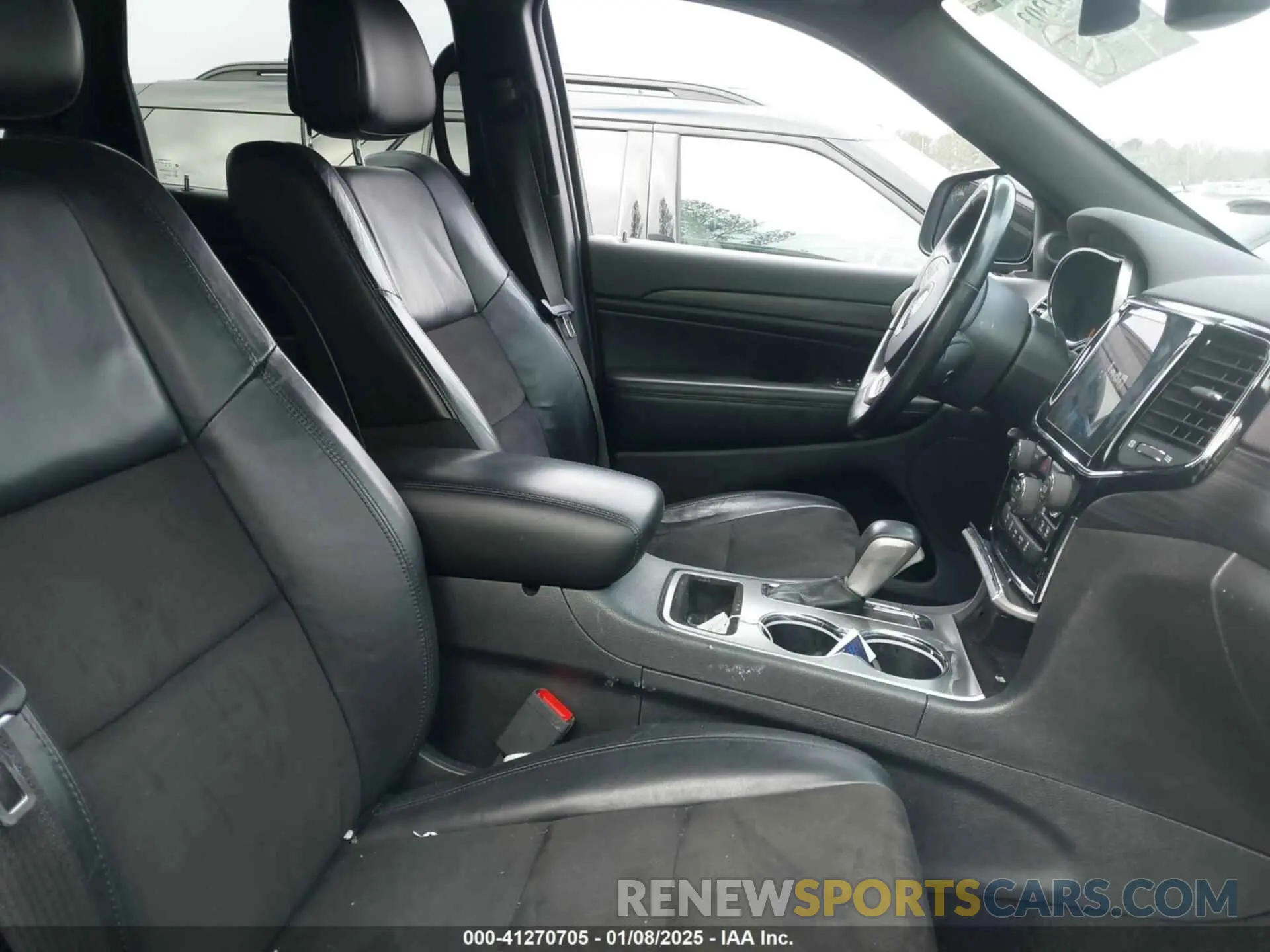 5 Photograph of a damaged car 1C4RJEAG0LC244876 JEEP GRAND CHEROKEE 2020