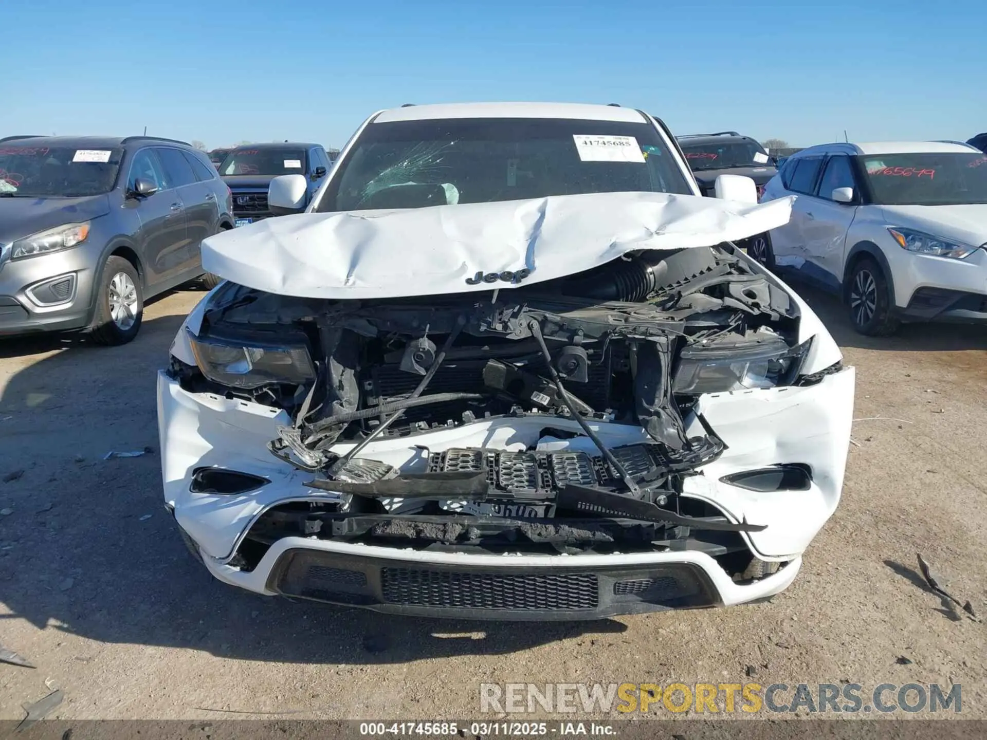 12 Photograph of a damaged car 1C4RJEAG0LC370994 JEEP GRAND CHEROKEE 2020