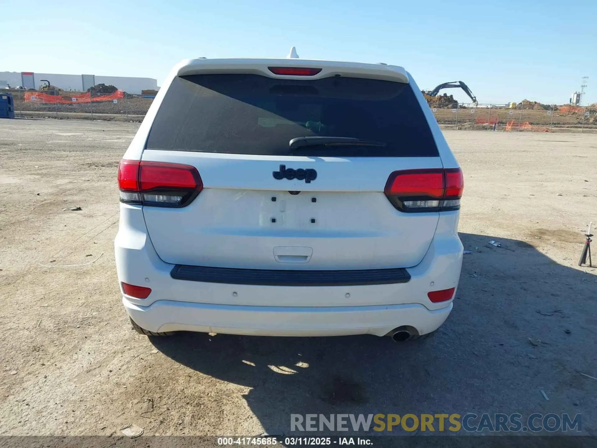 16 Photograph of a damaged car 1C4RJEAG0LC370994 JEEP GRAND CHEROKEE 2020
