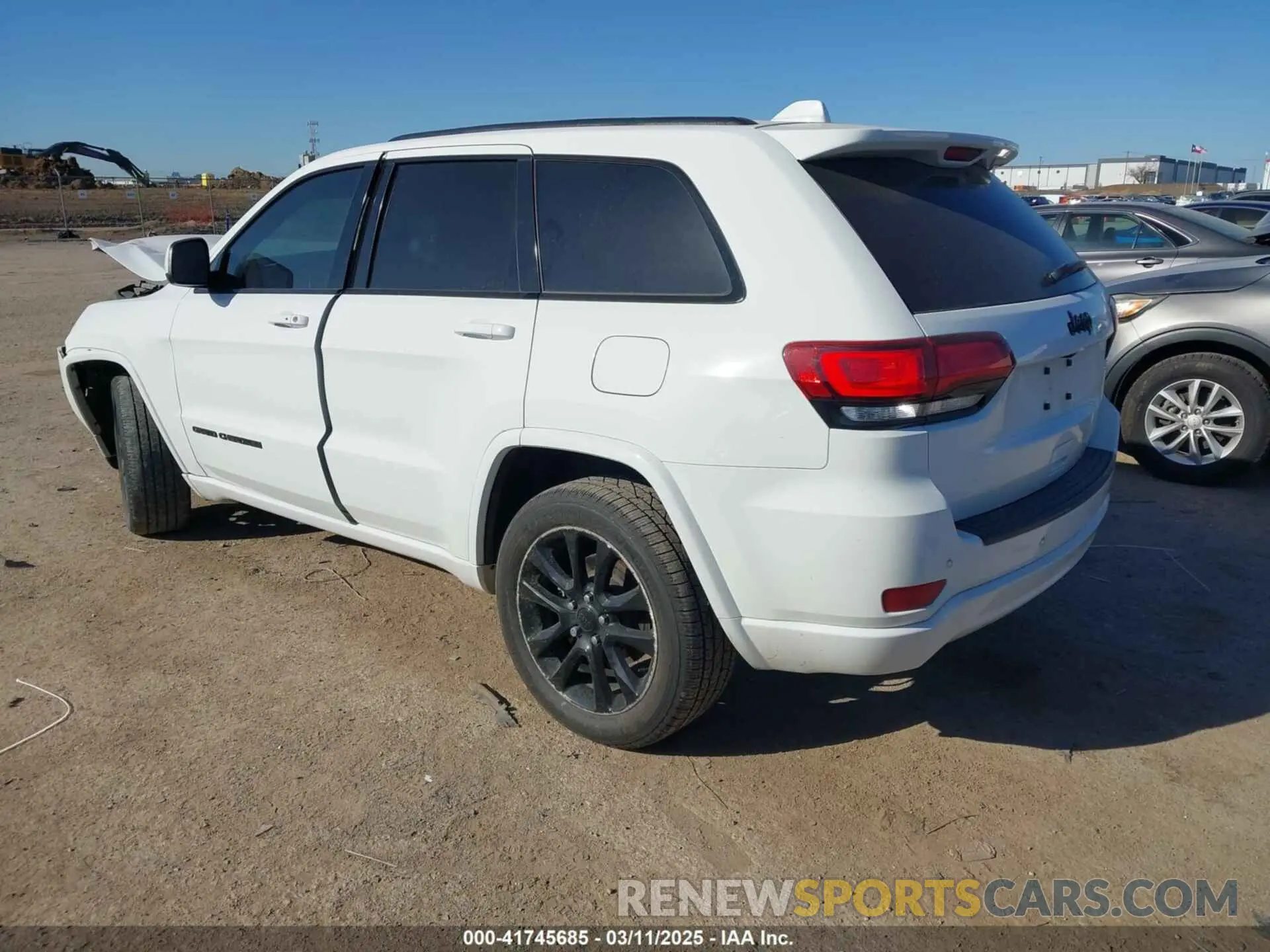 3 Photograph of a damaged car 1C4RJEAG0LC370994 JEEP GRAND CHEROKEE 2020