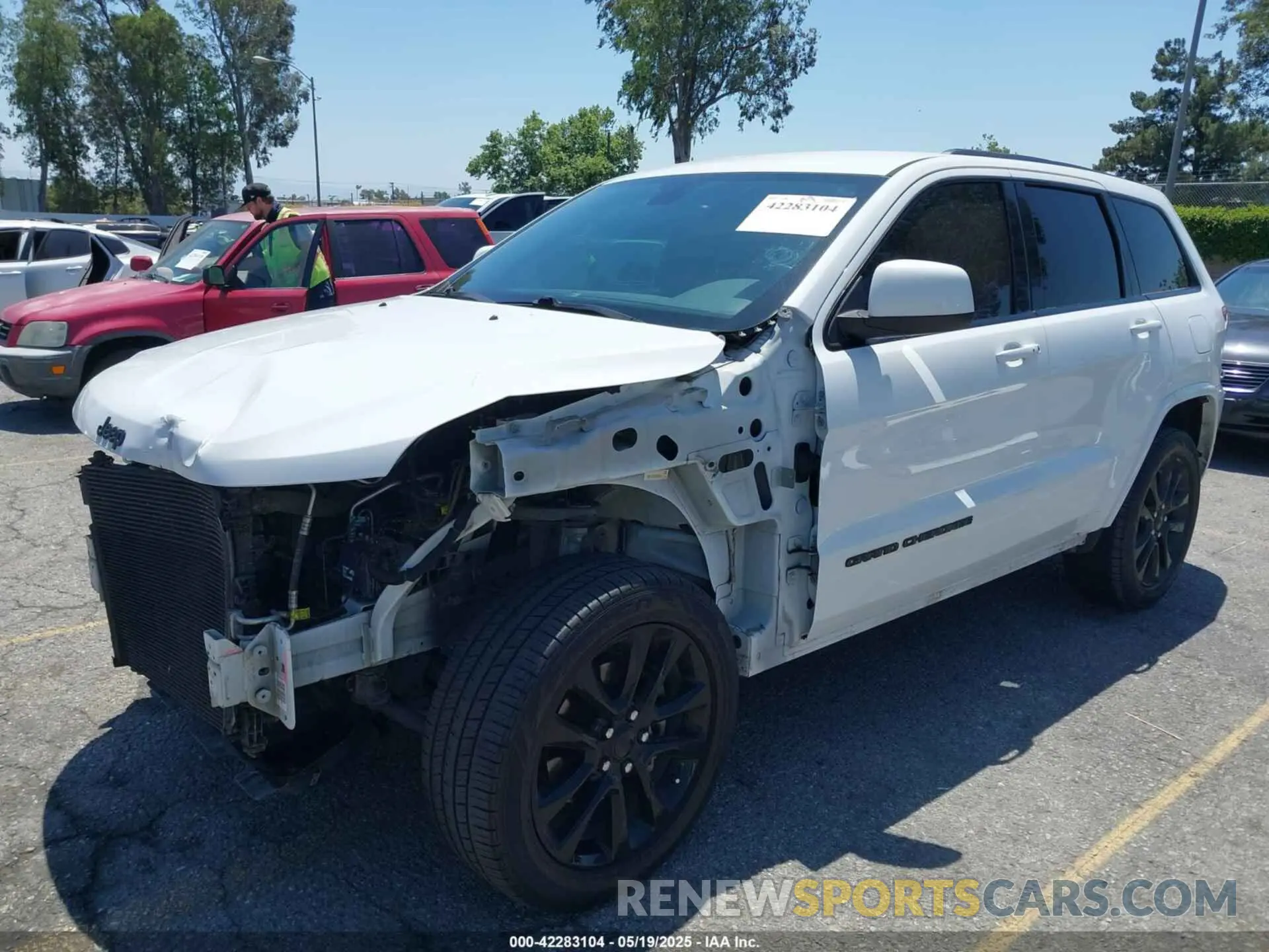 2 Photograph of a damaged car 1C4RJEAG1LC170576 JEEP GRAND CHEROKEE 2020