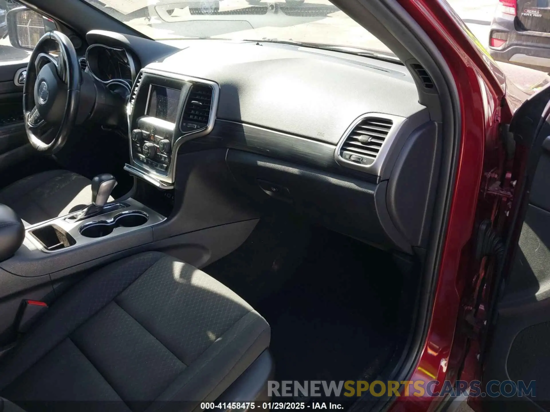 5 Photograph of a damaged car 1C4RJEAG2LC154547 JEEP GRAND CHEROKEE 2020
