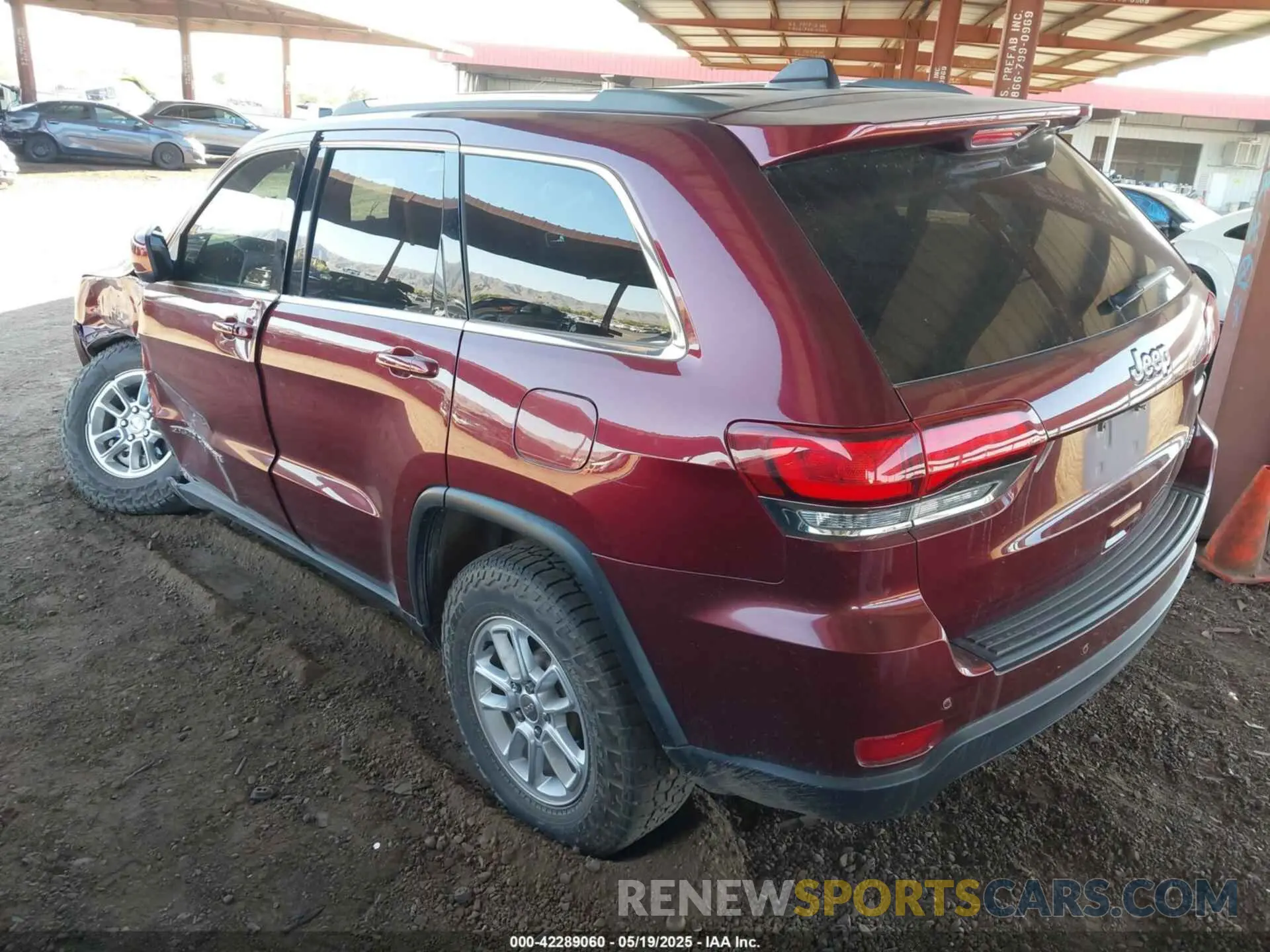 3 Photograph of a damaged car 1C4RJEAG2LC202337 JEEP GRAND CHEROKEE 2020