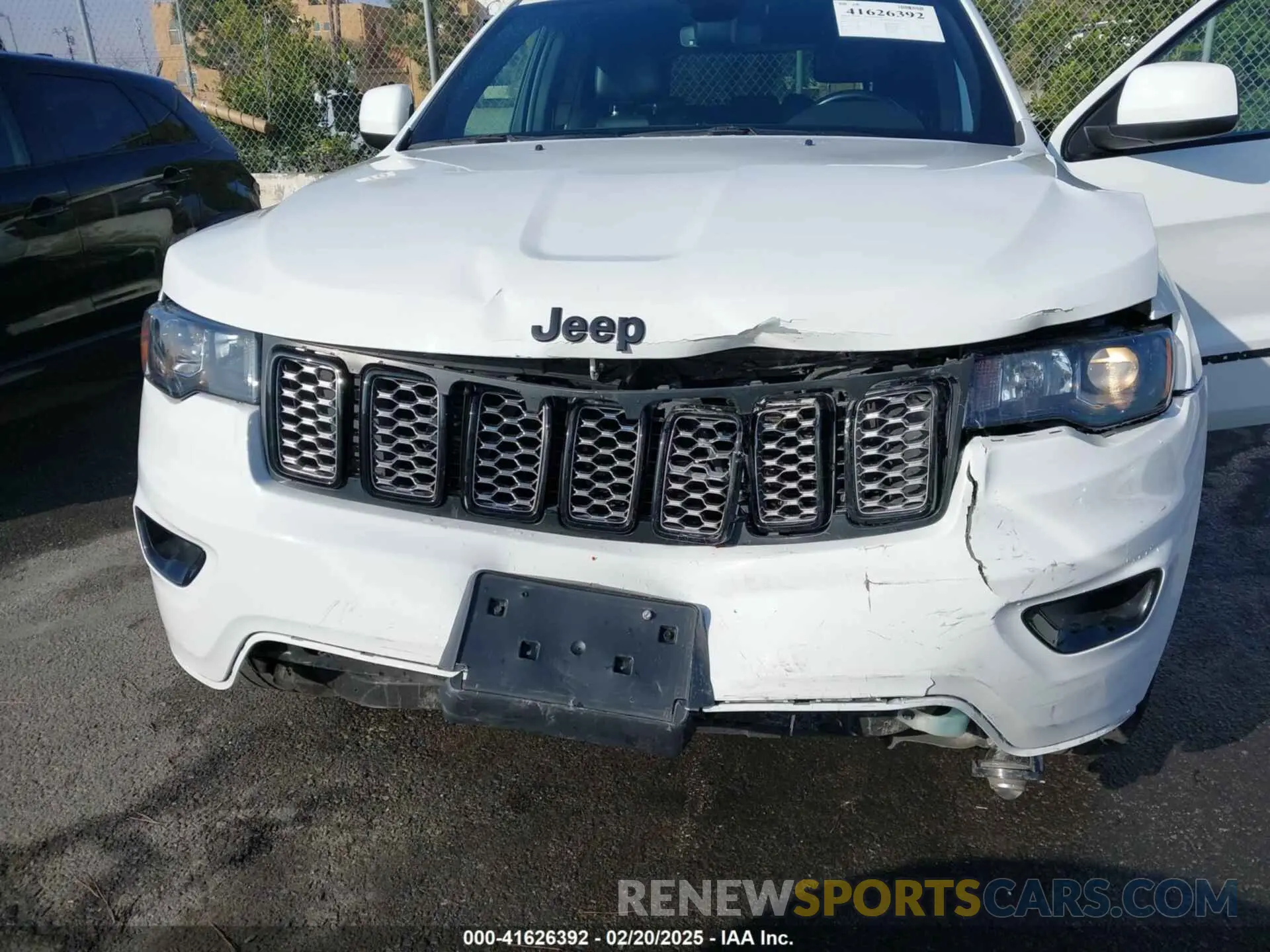 6 Photograph of a damaged car 1C4RJEAG2LC306195 JEEP GRAND CHEROKEE 2020