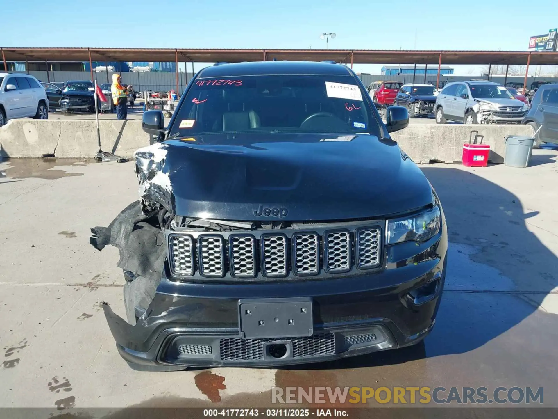 12 Photograph of a damaged car 1C4RJEAG2LC392639 JEEP GRAND CHEROKEE 2020