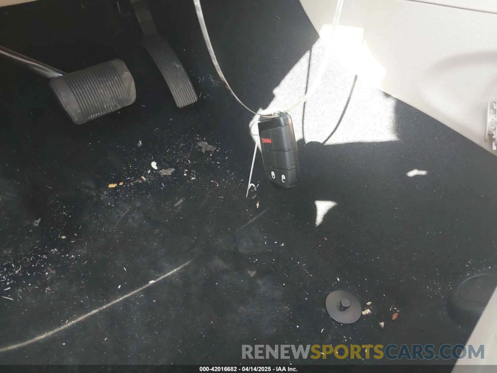 11 Photograph of a damaged car 1C4RJEAG3LC170515 JEEP GRAND CHEROKEE 2020