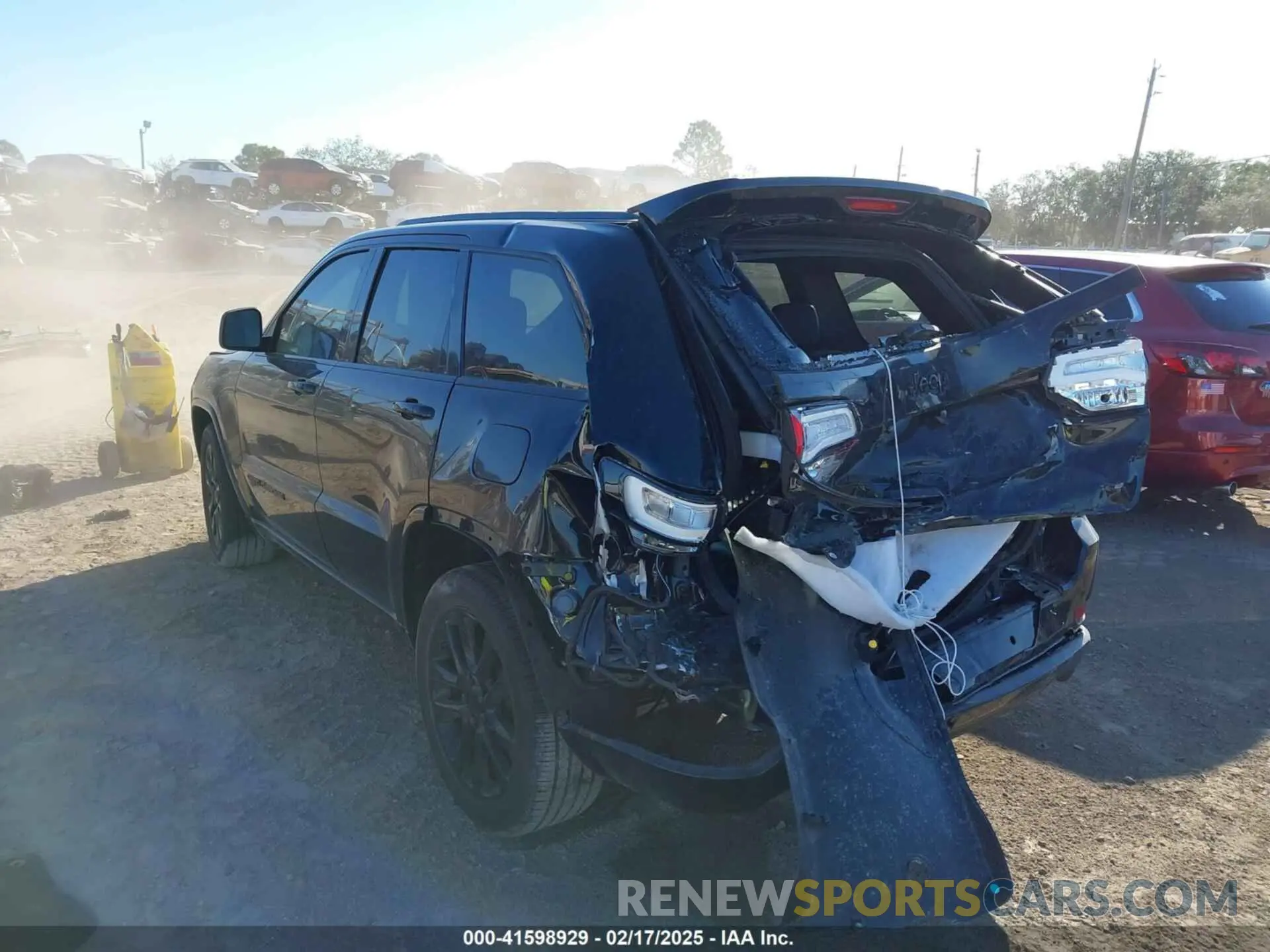 3 Photograph of a damaged car 1C4RJEAG3LC428323 JEEP GRAND CHEROKEE 2020