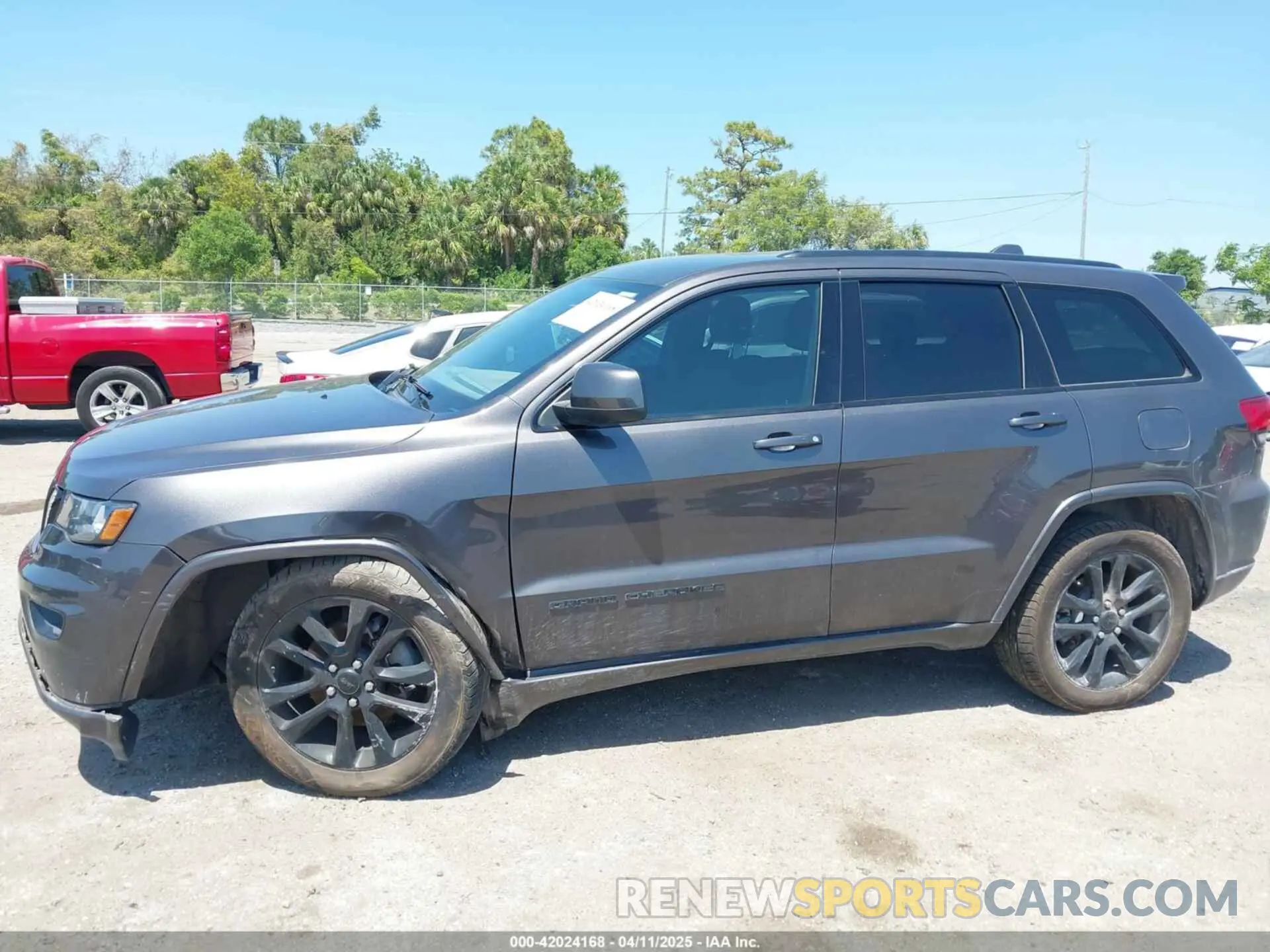 14 Photograph of a damaged car 1C4RJEAG3LC429536 JEEP GRAND CHEROKEE 2020