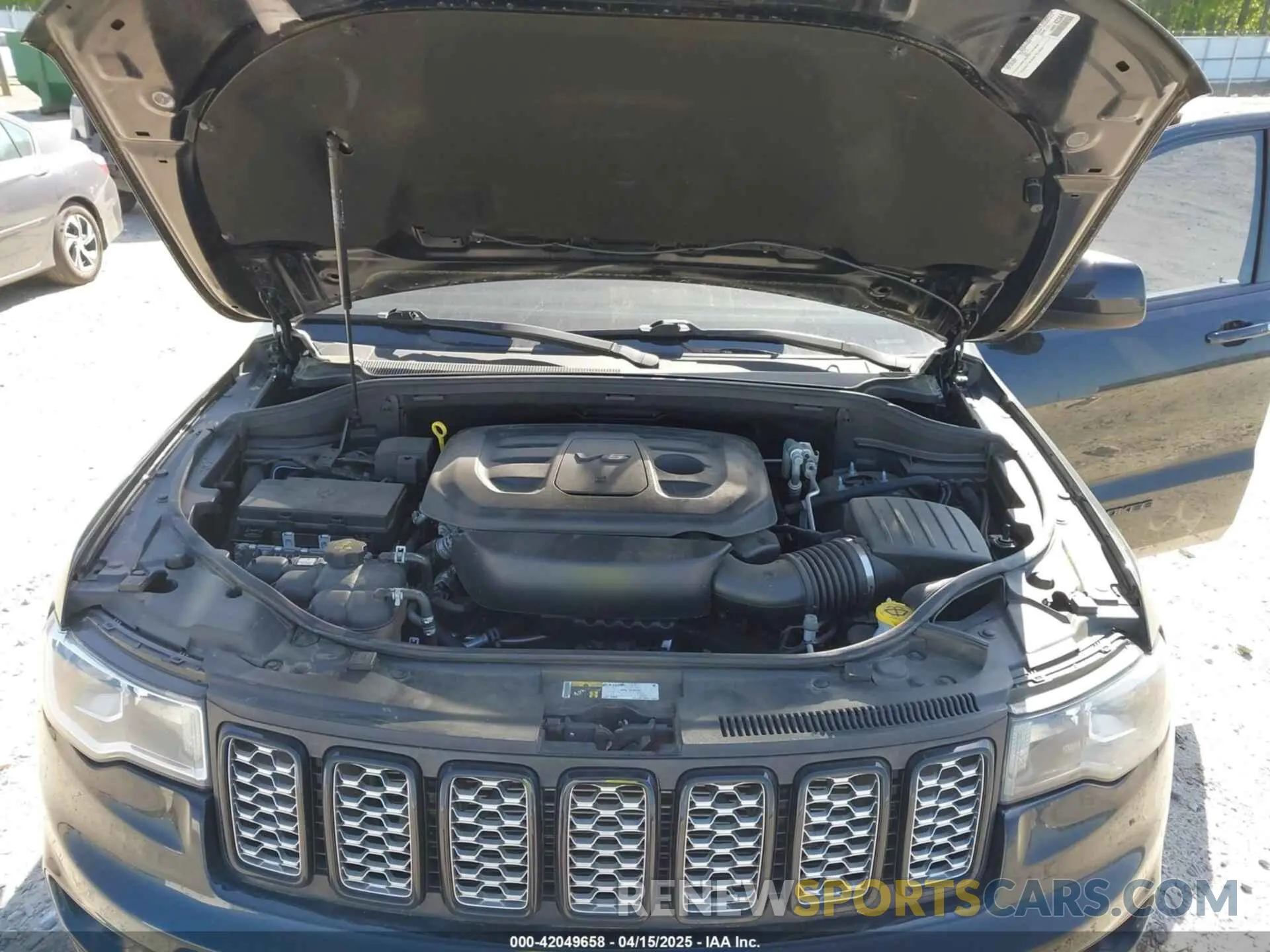 10 Photograph of a damaged car 1C4RJEAG4LC364583 JEEP GRAND CHEROKEE 2020