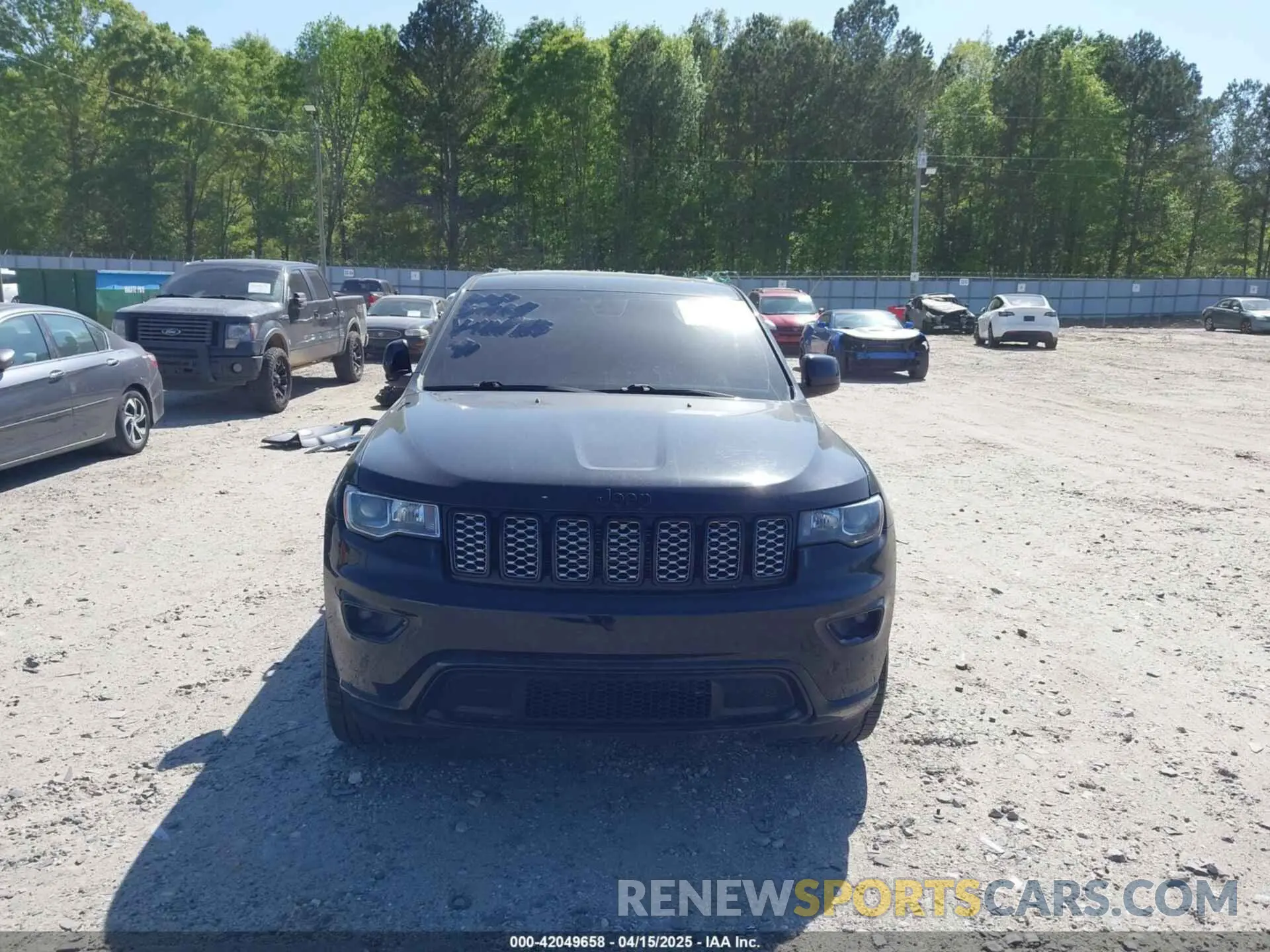 13 Photograph of a damaged car 1C4RJEAG4LC364583 JEEP GRAND CHEROKEE 2020